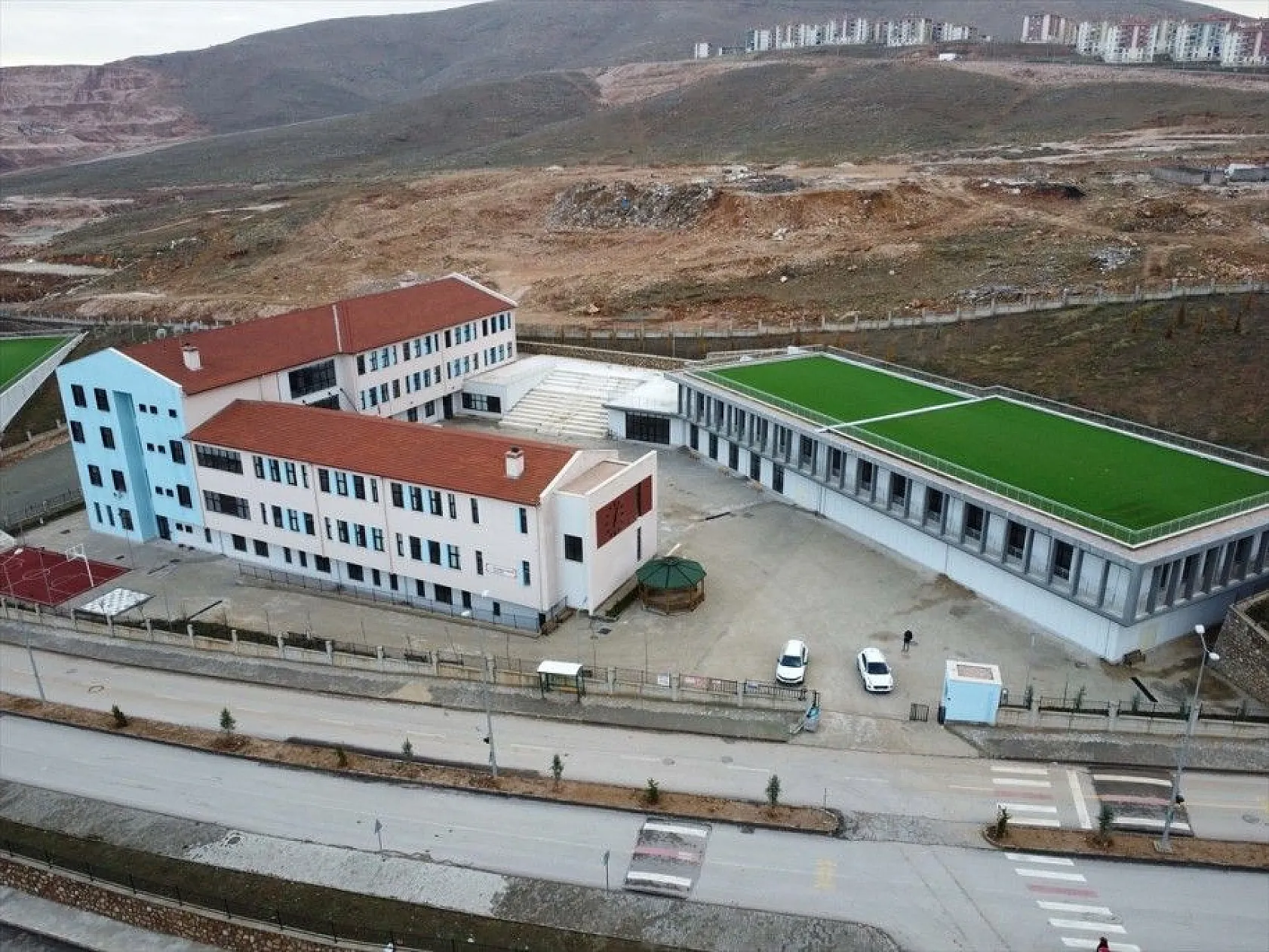 Elazığ'da deprem sonrası 40 yeni okul açıldı