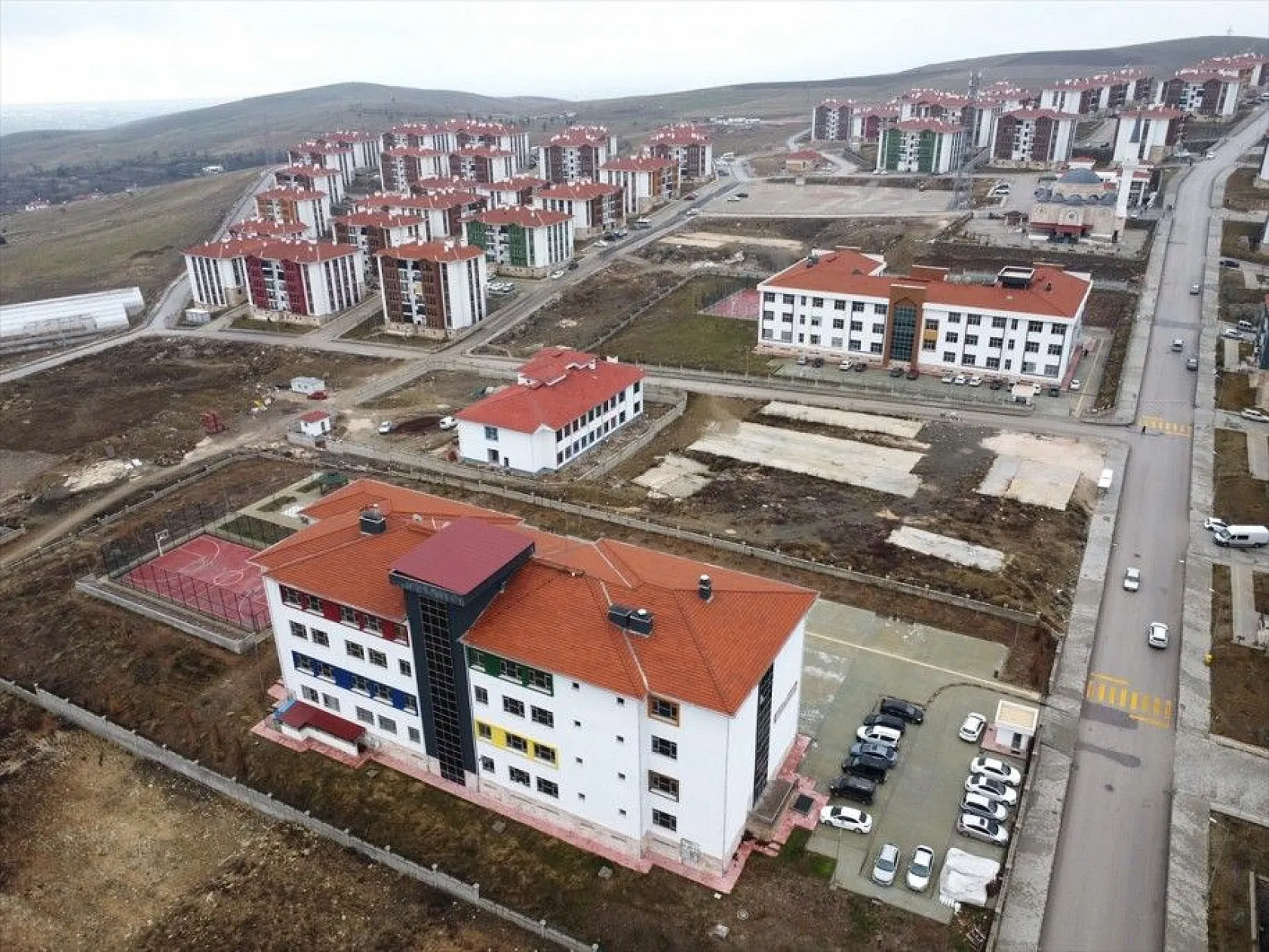 Elazığ'da deprem sonrası 40 yeni okul açıldı