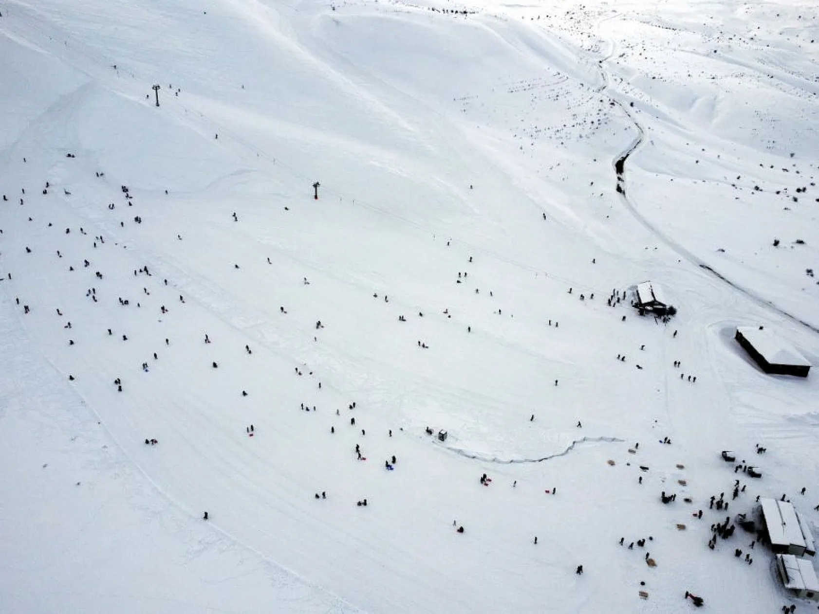 Kış turizminin gözdesi: Hazarbaba Kayak Merkezi