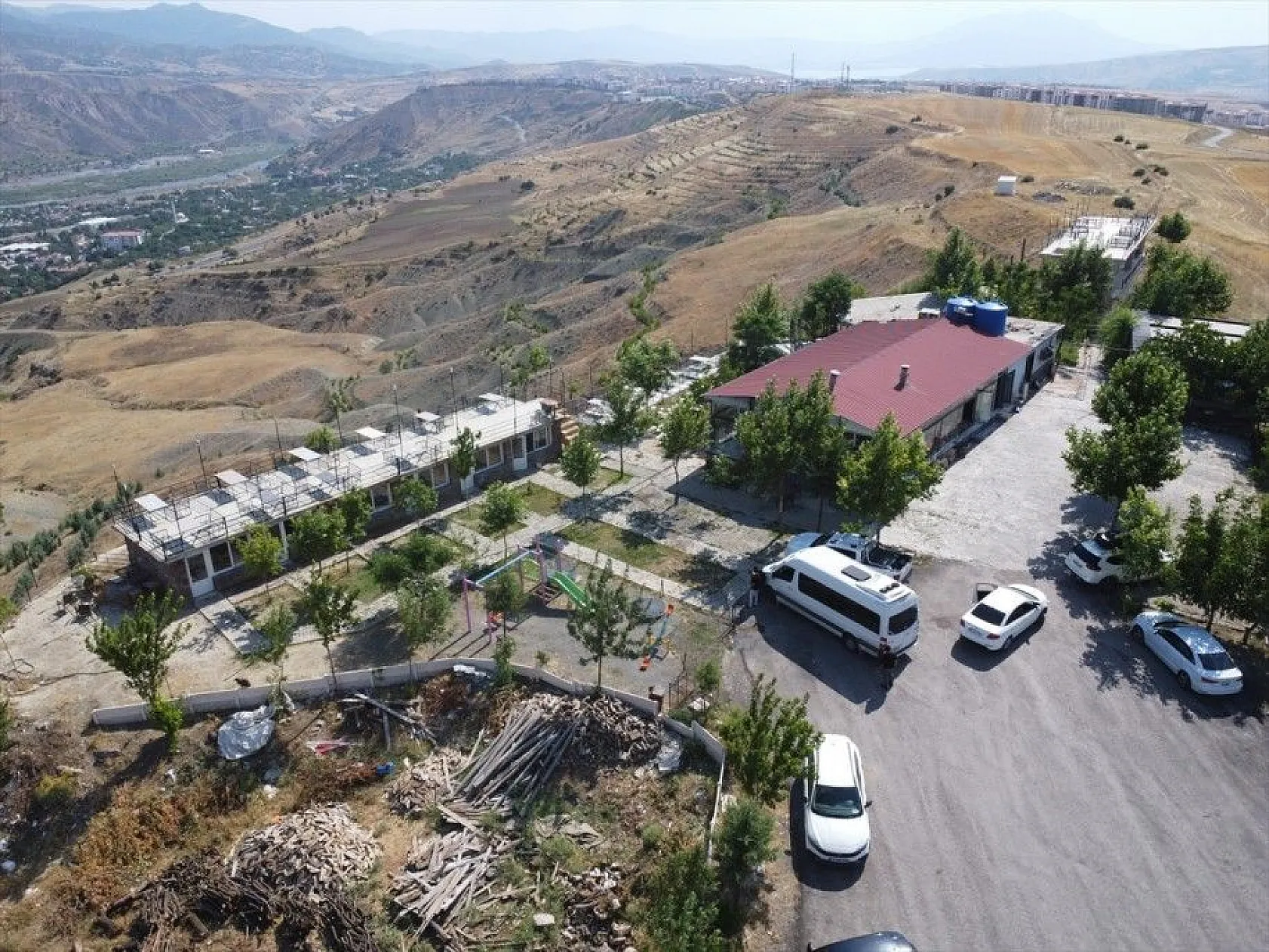 Kartal yavrusu 'Paşa'ya kucak açtı