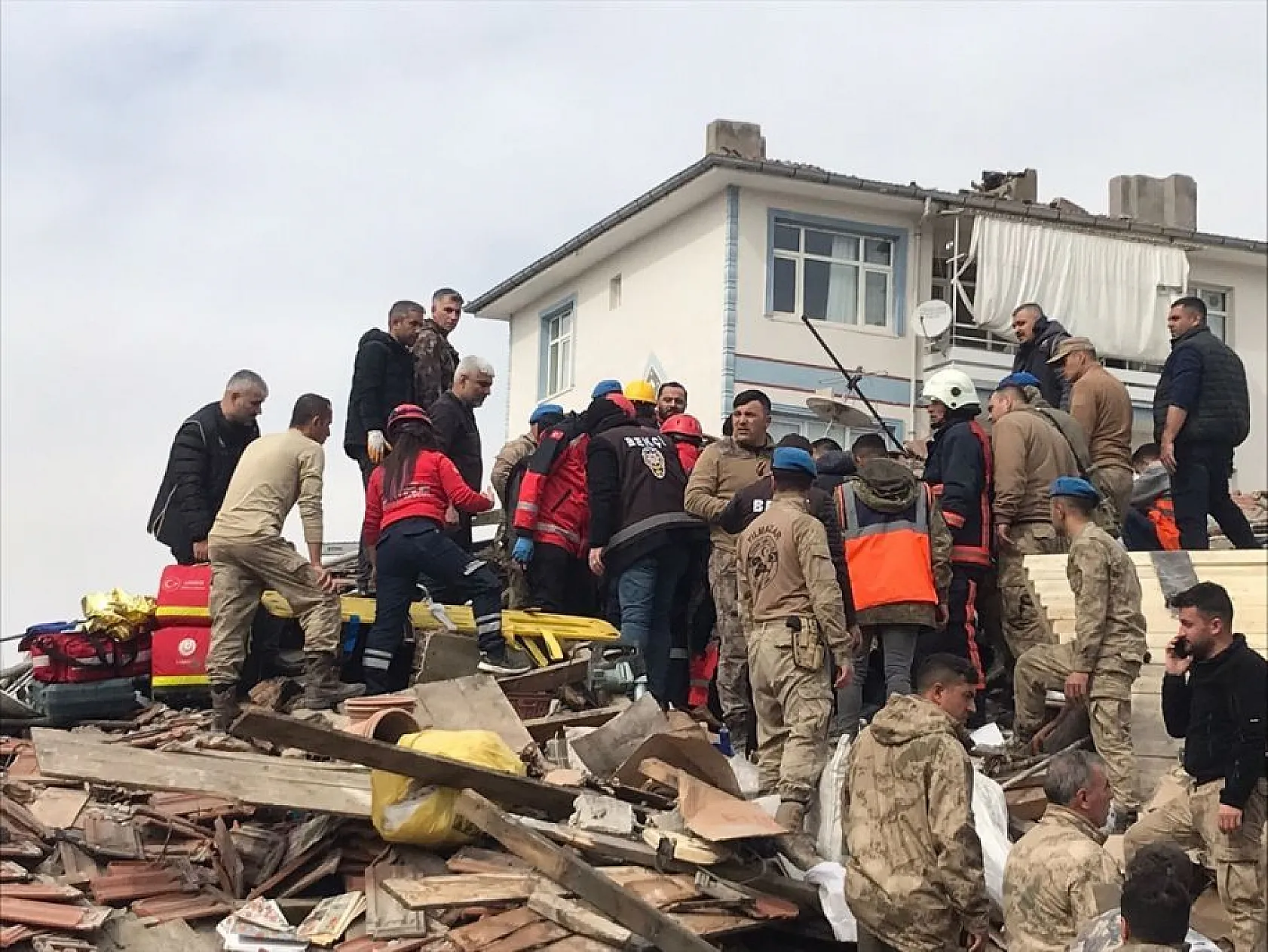 Malatya'da depremden 29 bina yıkıldı
