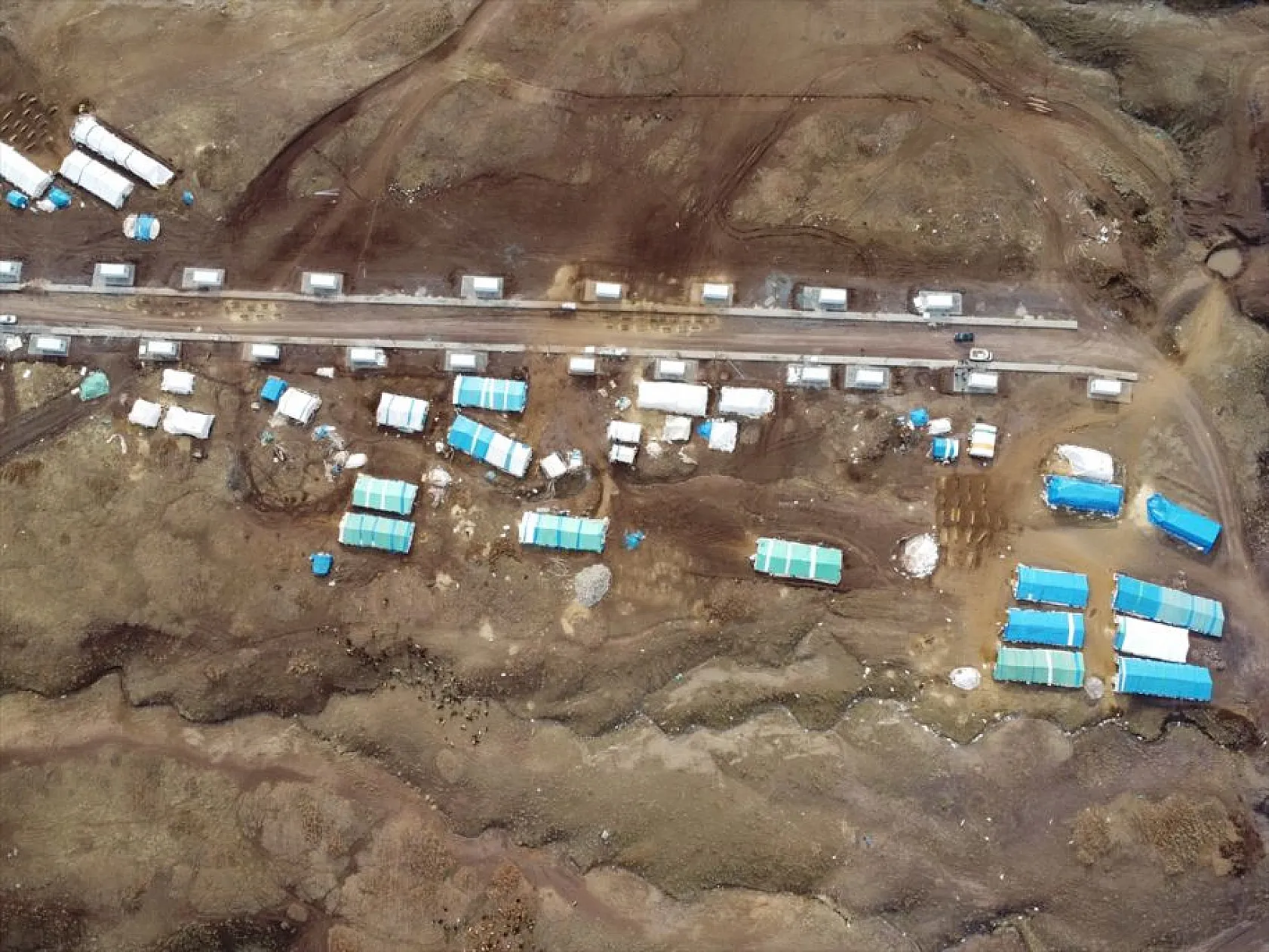 Onlarca yıllık çadır çilesi biten göçerler konteynerlere yerleşiyor