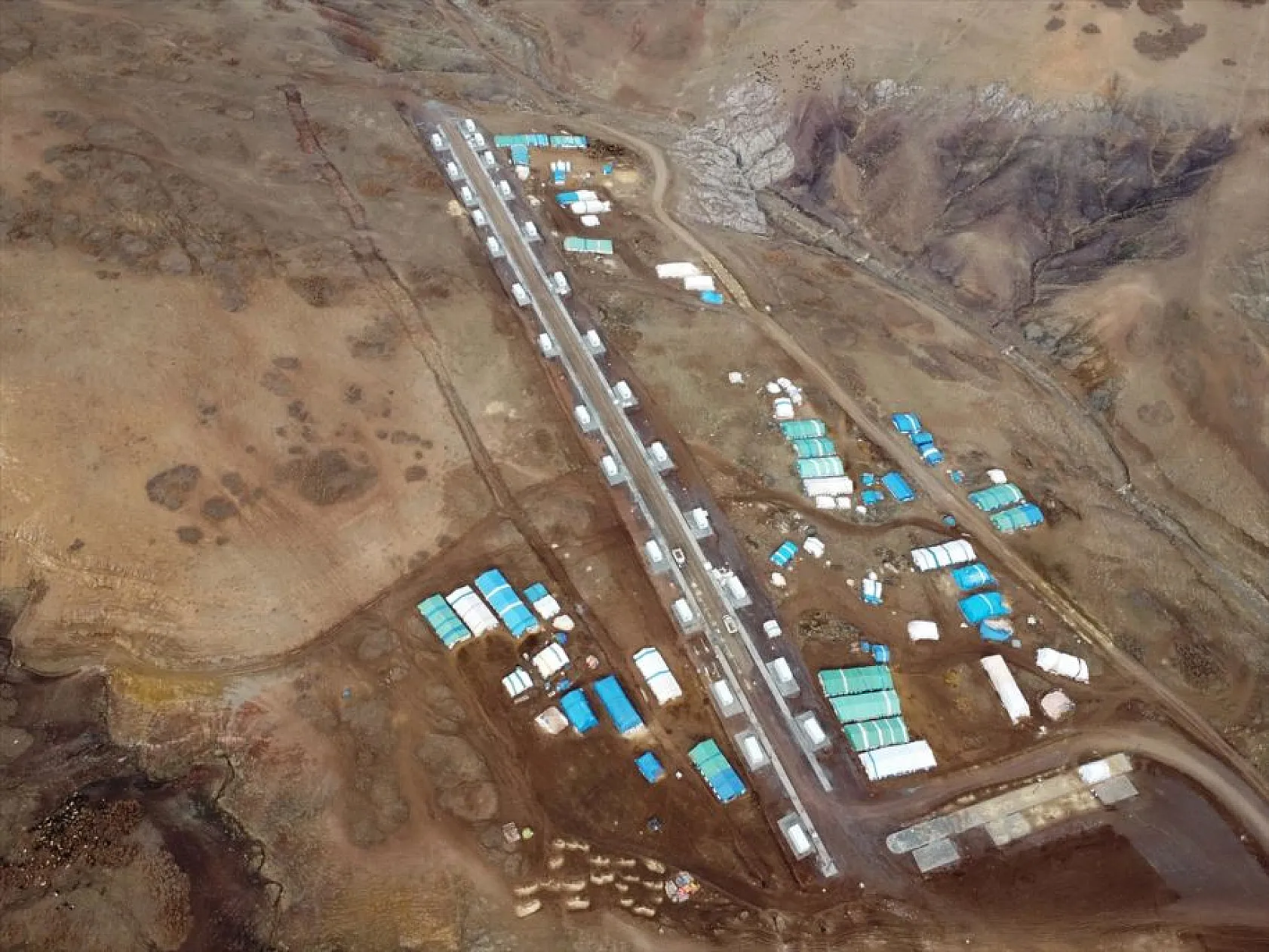 Onlarca yıllık çadır çilesi biten göçerler konteynerlere yerleşiyor