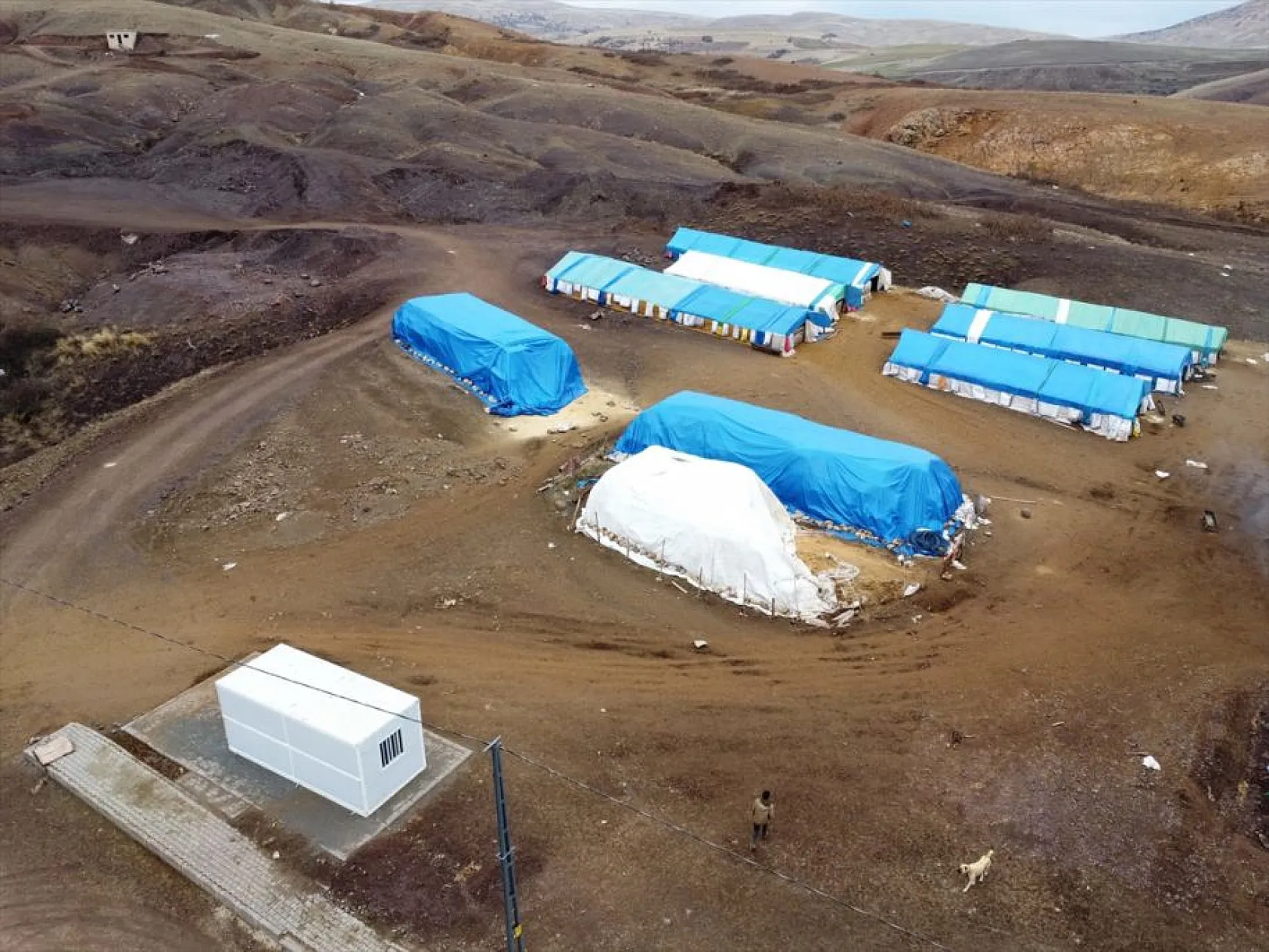 Onlarca yıllık çadır çilesi biten göçerler konteynerlere yerleşiyor