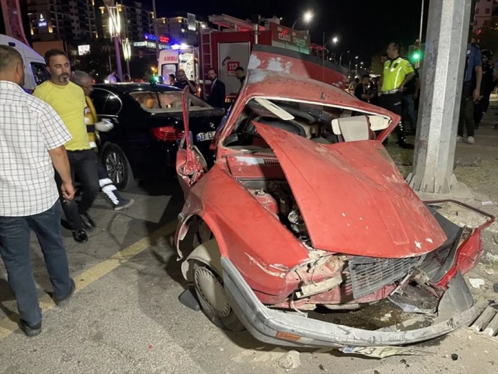 Elazığ'da feci kaza! Yaralılar var