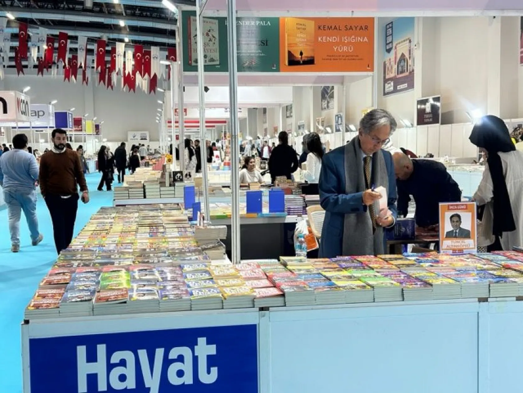 4. Kitap Fuarı kapılarını açtı
