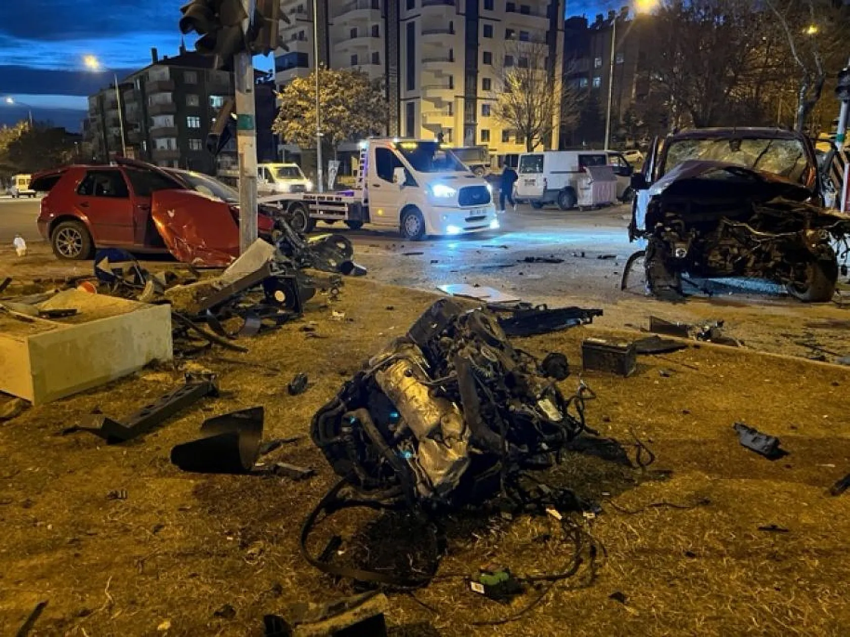 Elazığ'da feci kaza! Yaralılar var...