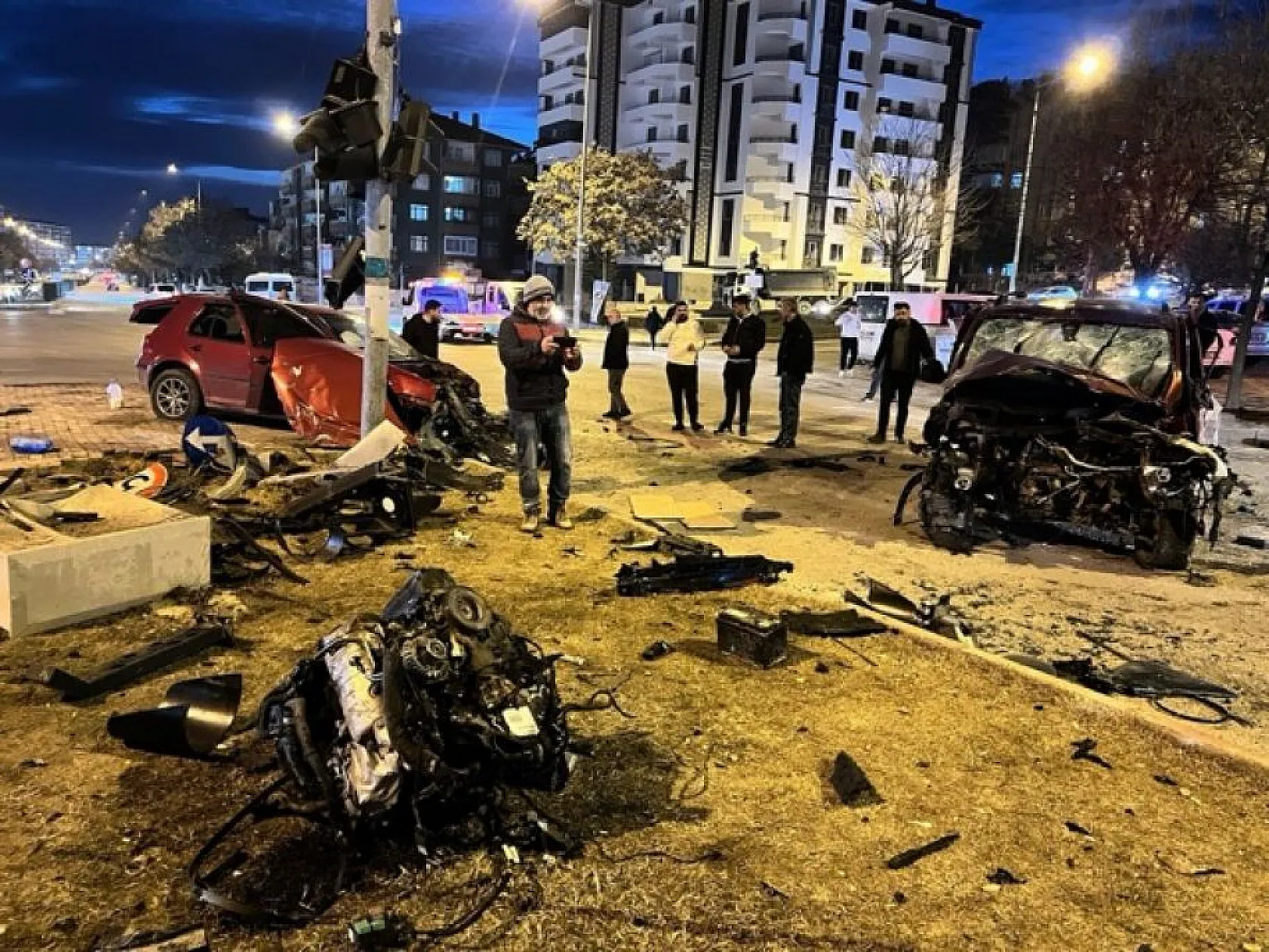 Elazığ'da feci kaza! Yaralılar var...