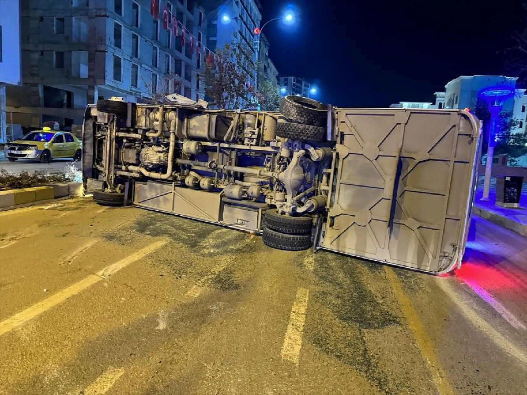 Ortalığı savaş alanına çeviren kaza