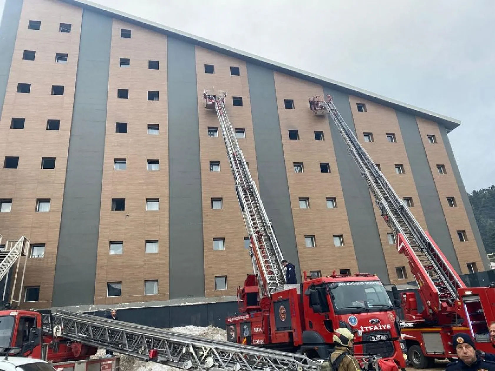 Uludağ'da otel yangını! Can kaybı var...