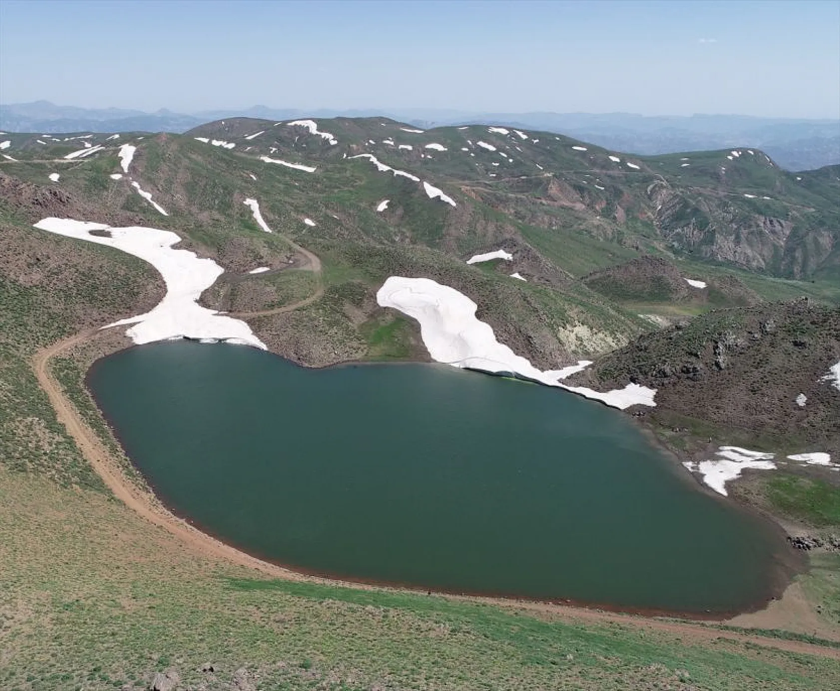 Gerendal Gölü, doğa tutkunlarını bekliyor