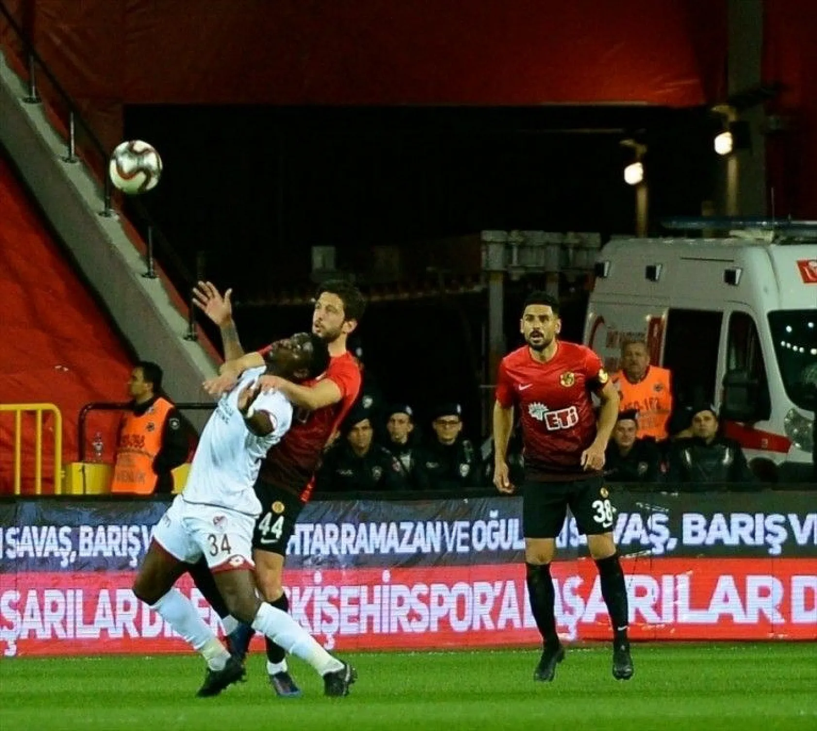 Eskişehirspor - Elazığspor maçından çok özel kareler