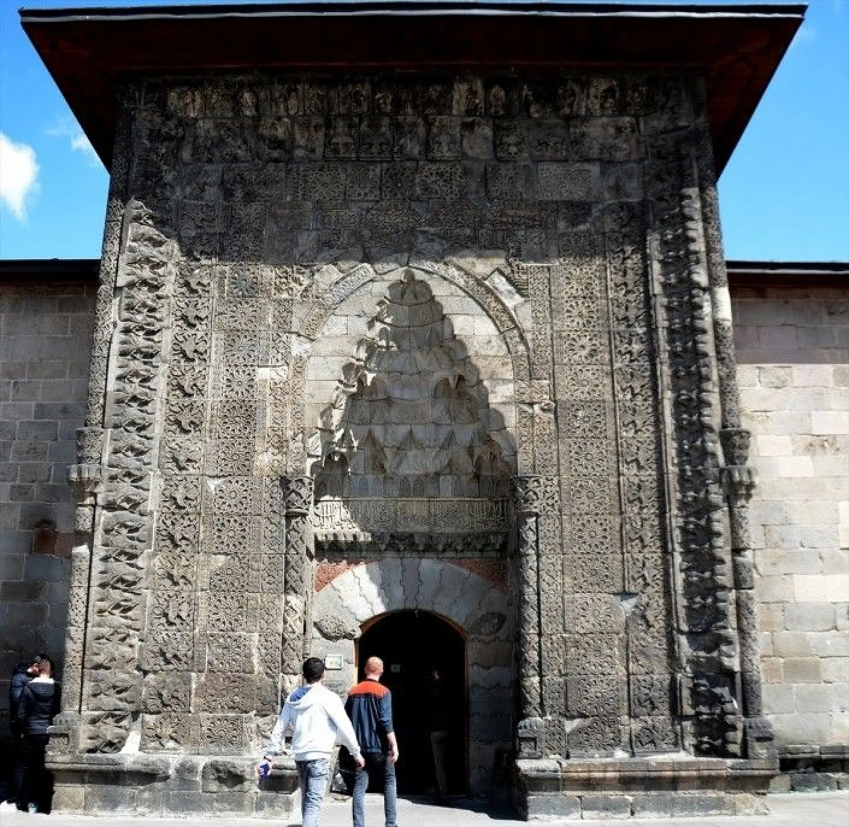Selçuklu'nun eşsiz eserlerine ziyaretçi akını