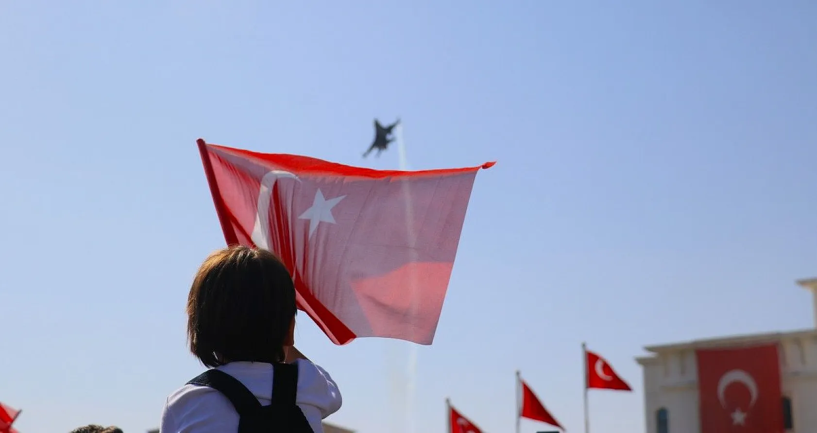 SOLOTÜRK Elazığ'ı selamladı