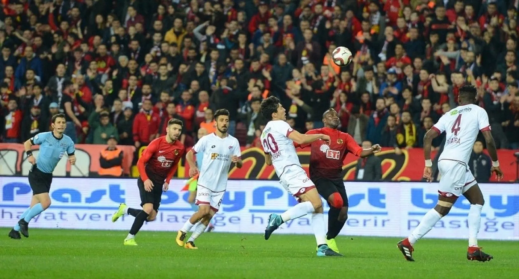 Eskişehirspor - Elazığspor maçından çok özel kareler