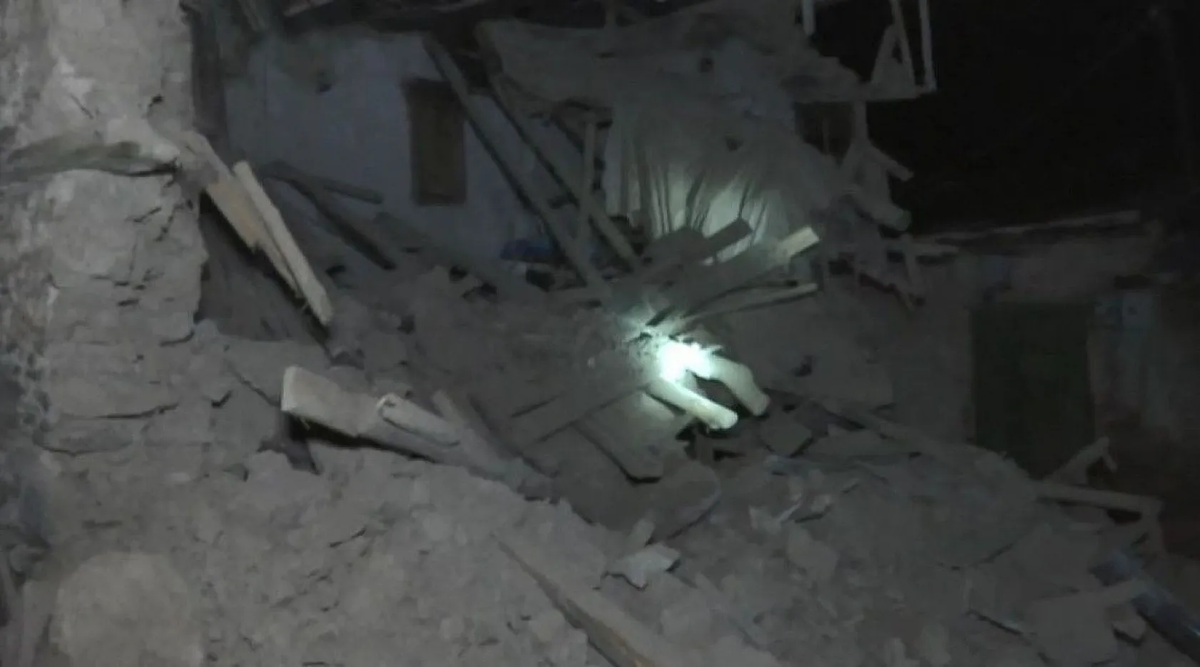 Sivrice'deki depremden fotoğraflar