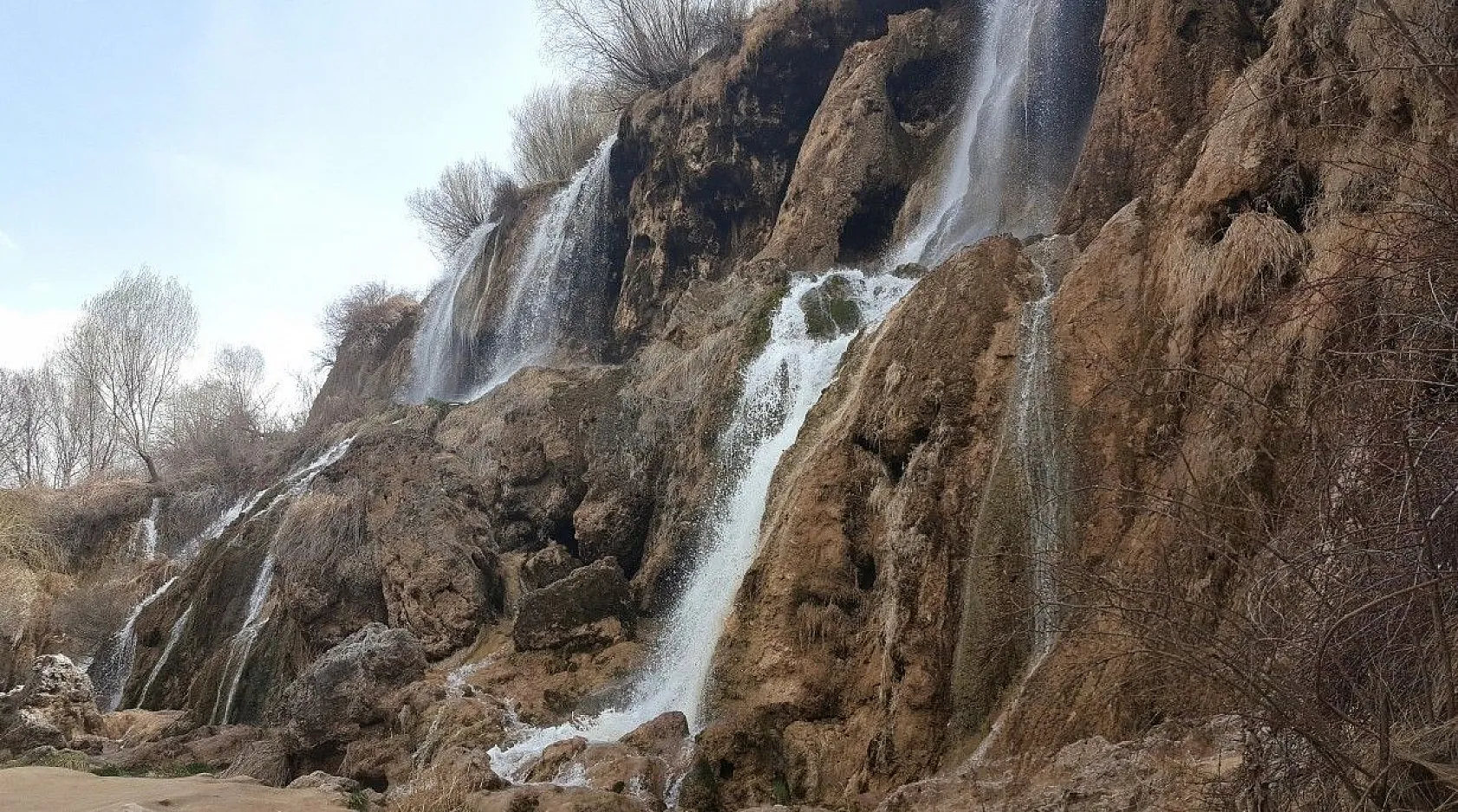 Girlevik Şelalesi görenleri hayran bırakıyor