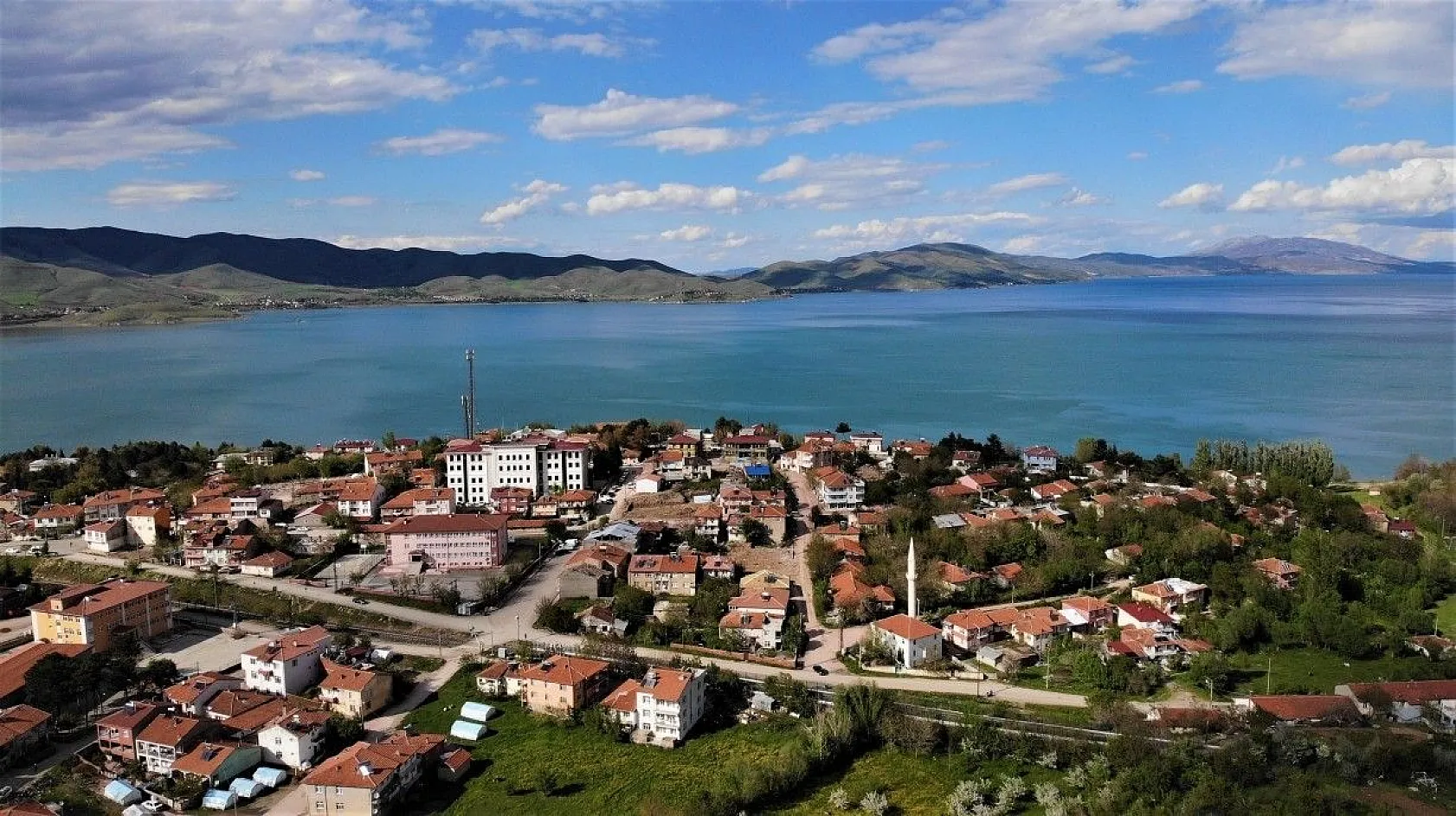 Elazığ baharla birlikte renk cümbüşüne büründü