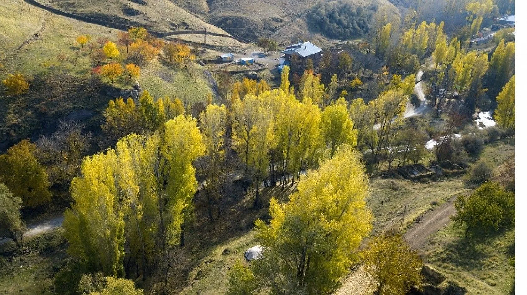 Ahlat'ta seyrine doyumsuz sonbahar manzaraları