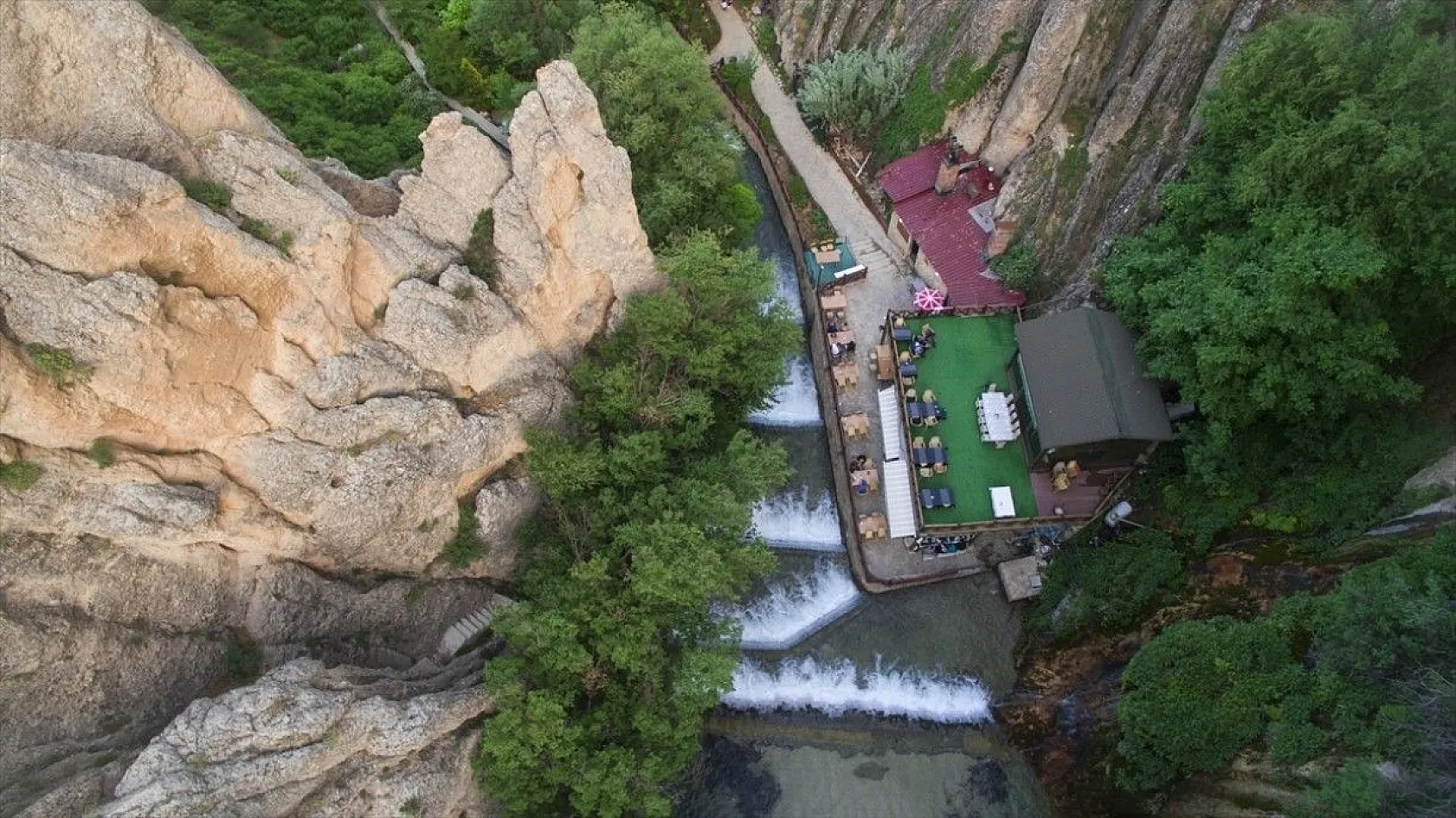Bozkırın serin adresi: Günpınar Şelalesi