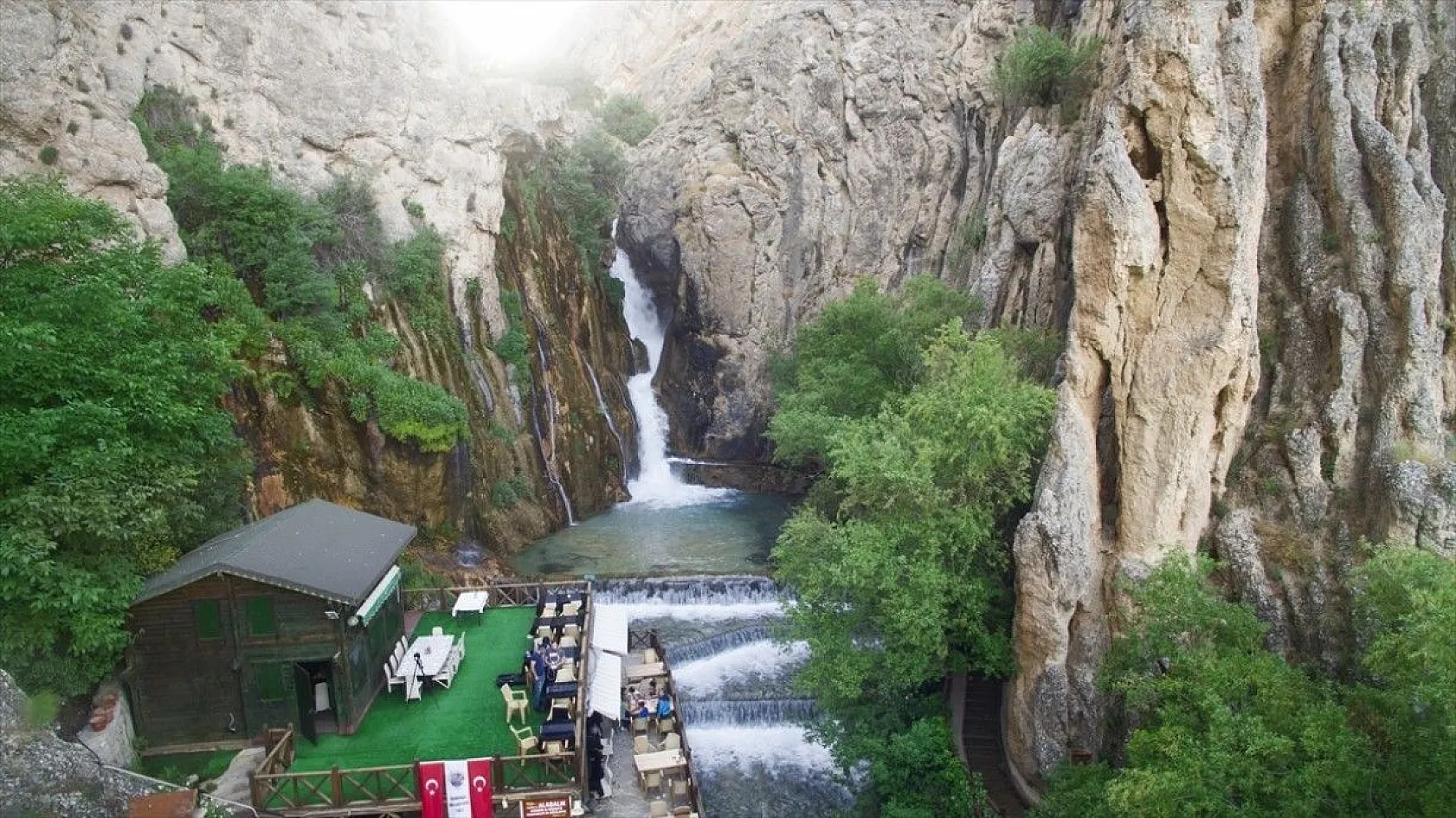 Bozkırın serin adresi: Günpınar Şelalesi
