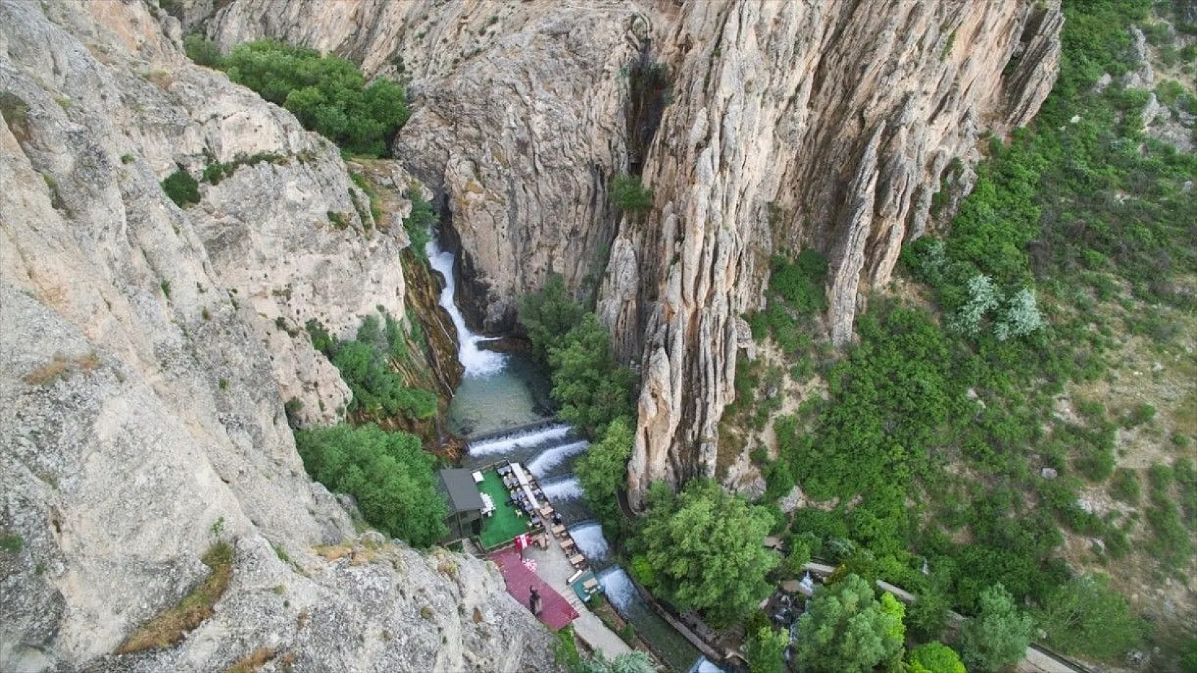 Bozkırın serin adresi: Günpınar Şelalesi