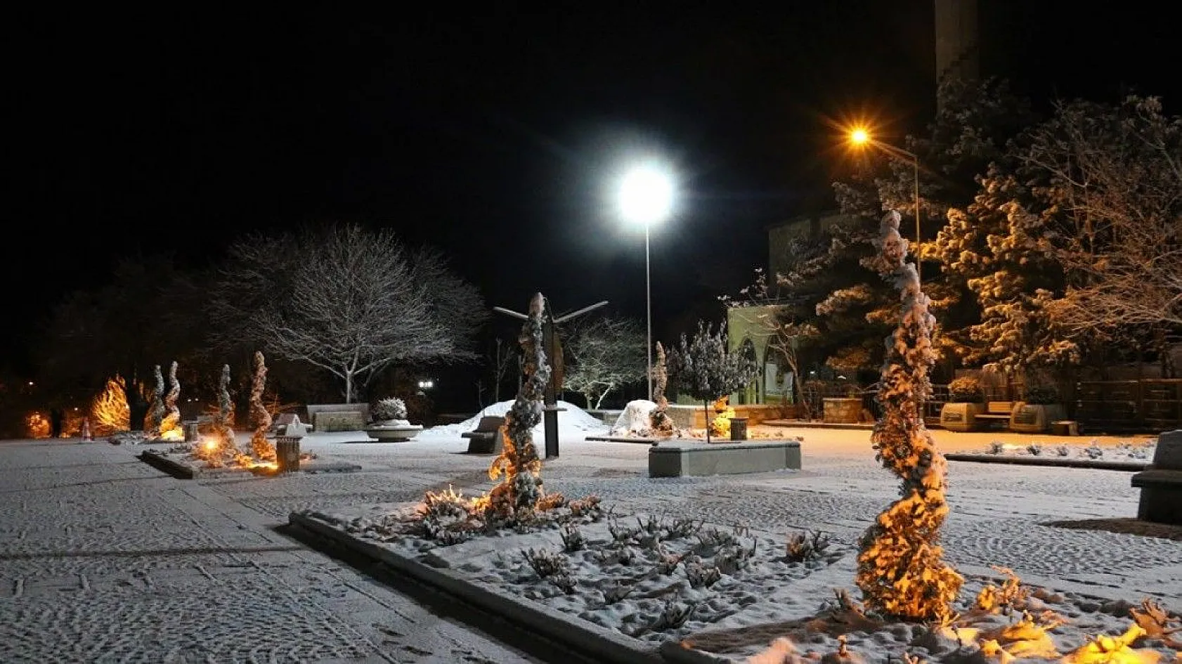 Karla kaplanan Harput'ta görsel şölen