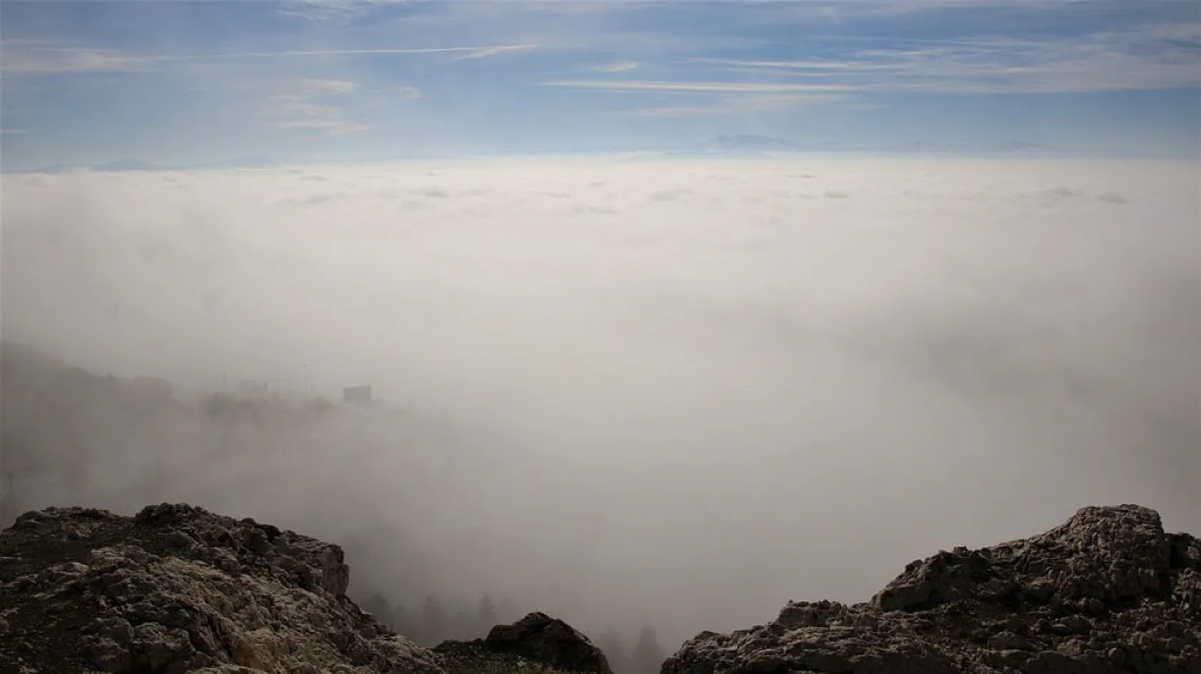 Elazığ sis denizinde kayboldu, eşsiz görüntüler oluştu