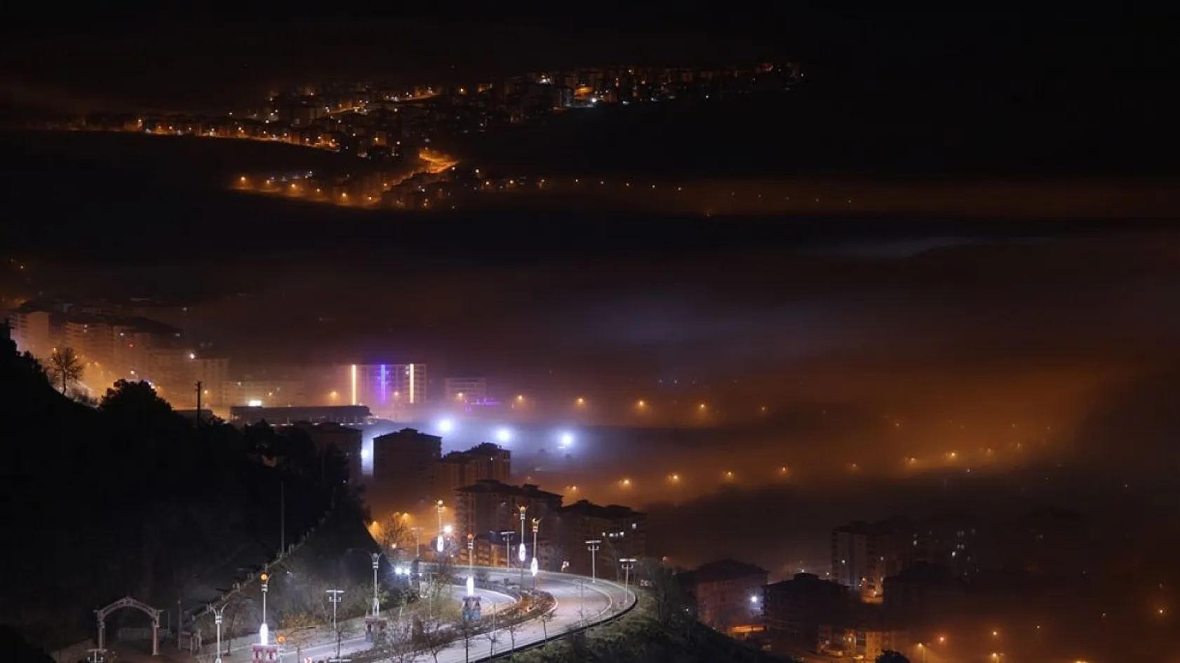 Elazığ sis altında