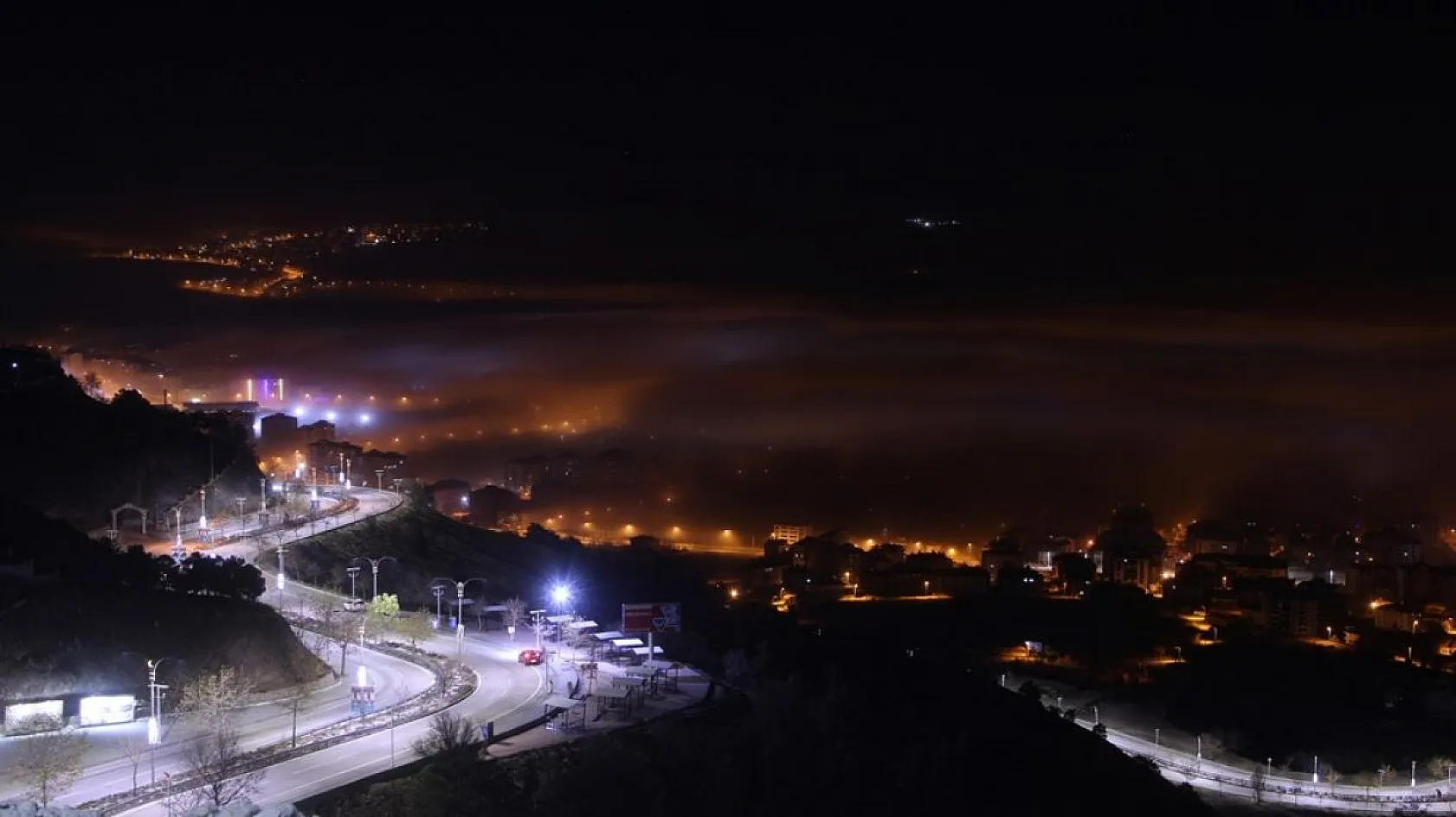 Elazığ sis altında