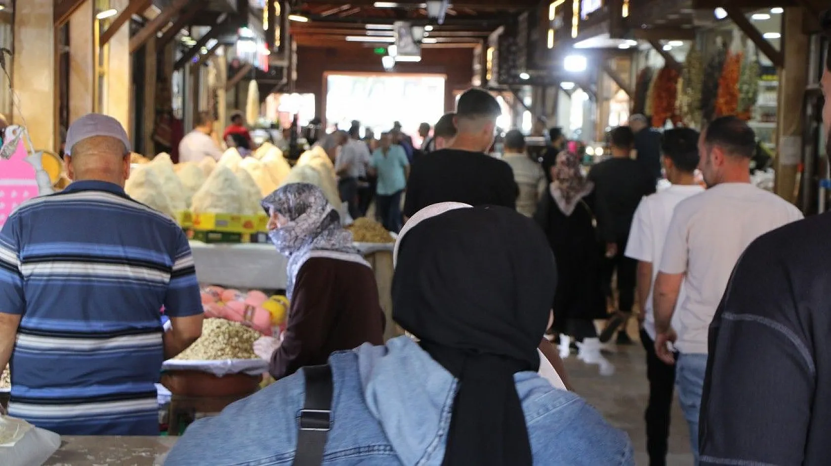 Kapalı Çarşıda 'Bayram' yoğunluğu