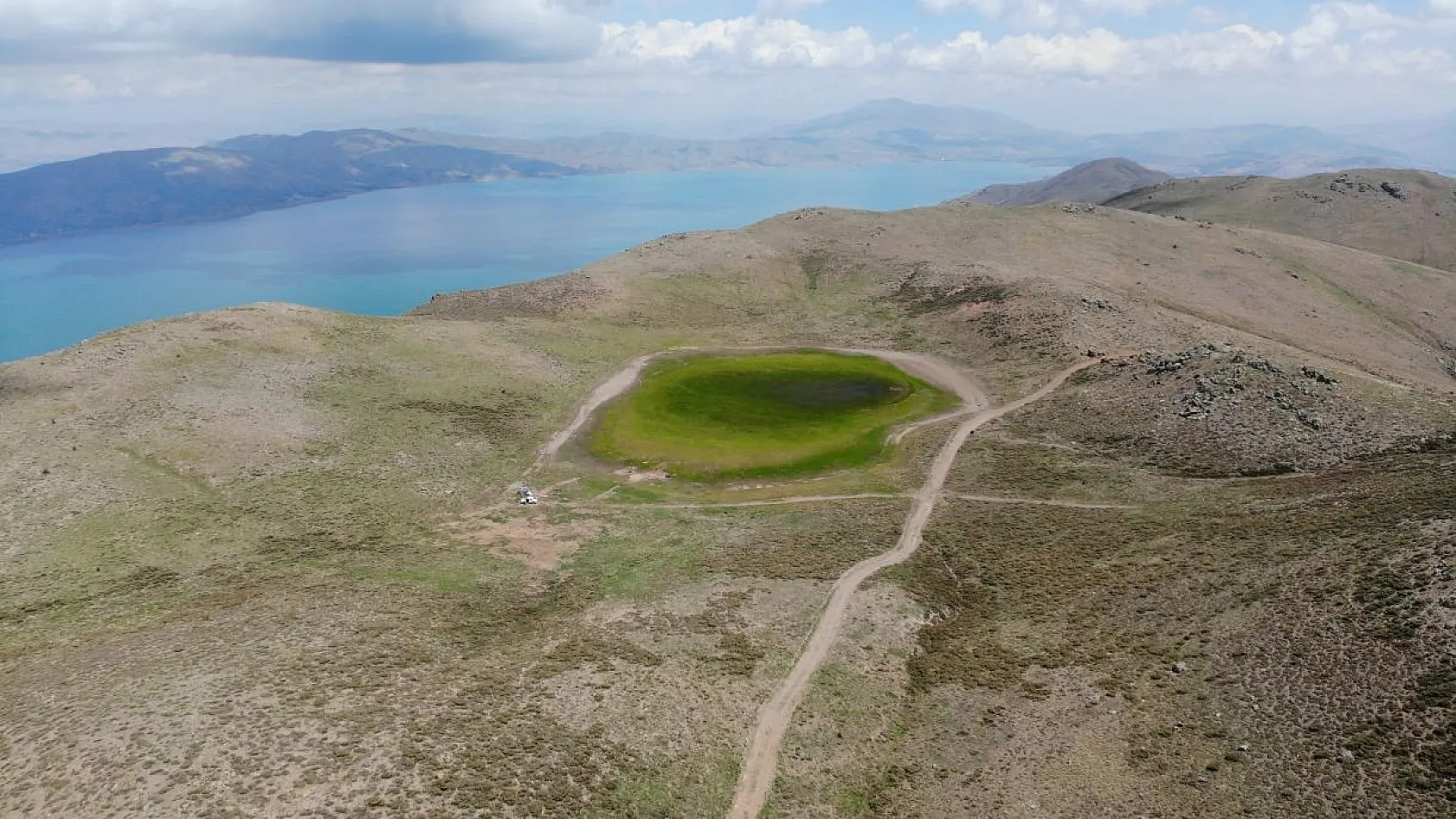 Kuruyan Bervi Gölü yağışlarla yeniden canlandı