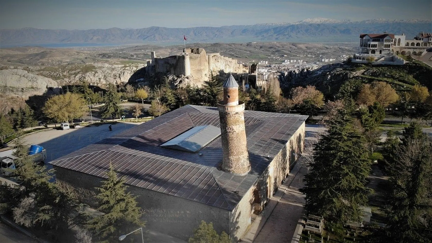 Elazığ'ın tarihi mahallesi boş kaldı!
