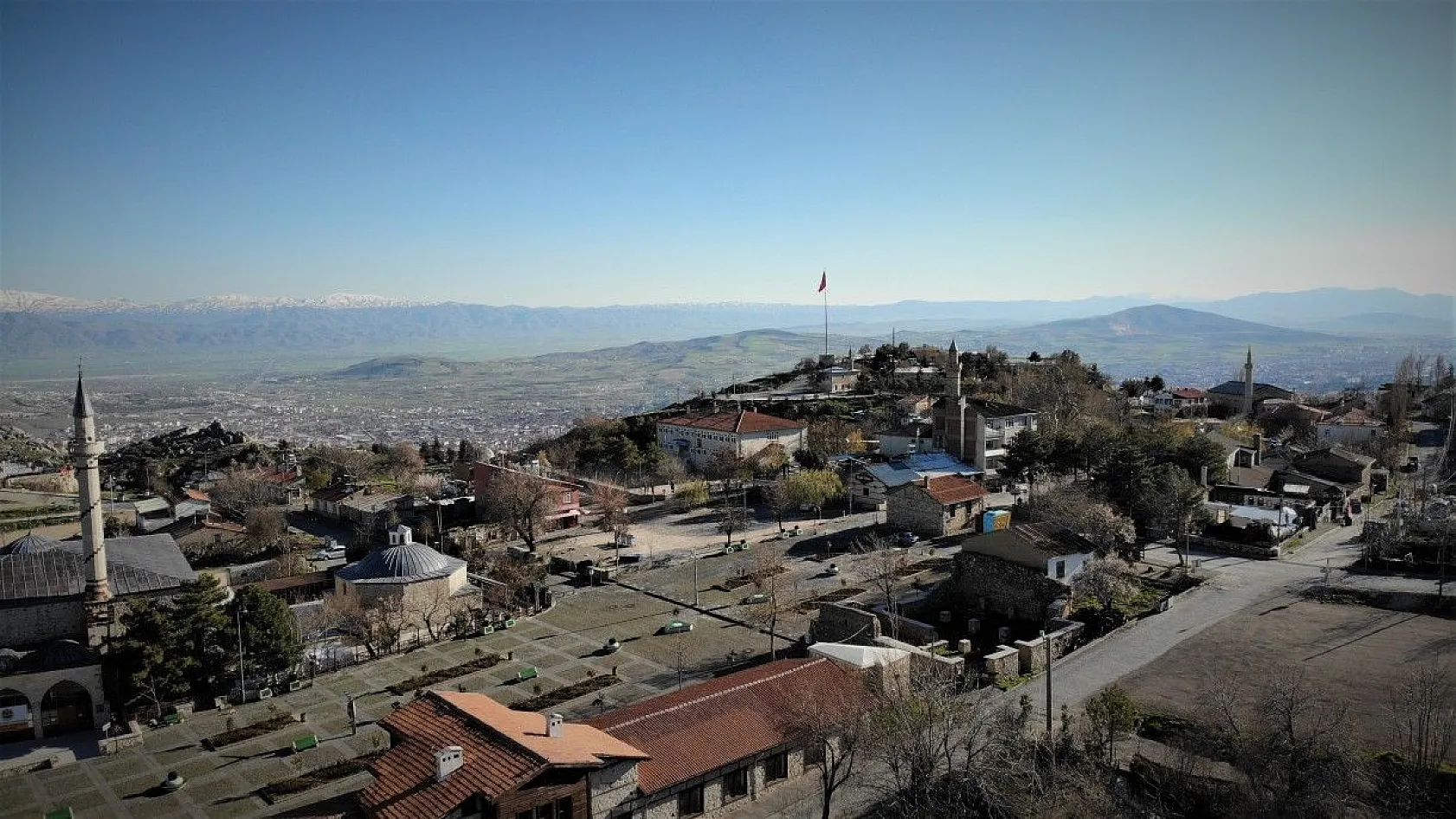 Son zamanlarda çekilen kartpostallık muhteşem Elazığ fotoğrafları...