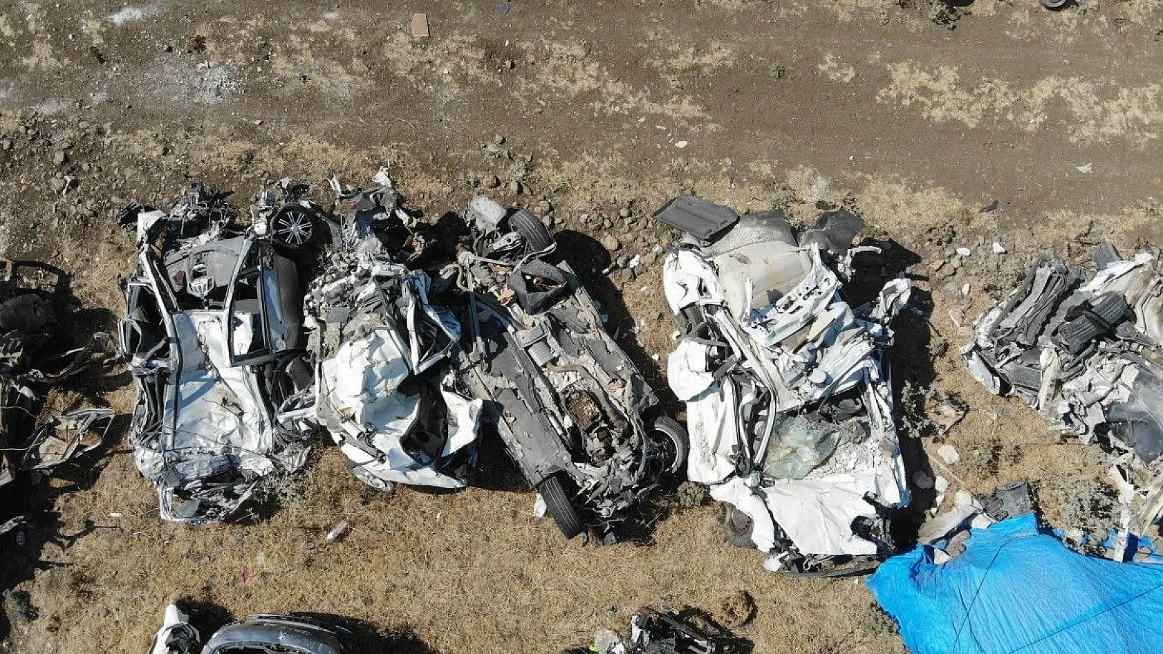 Enkaz araçlar teslim ediliyor