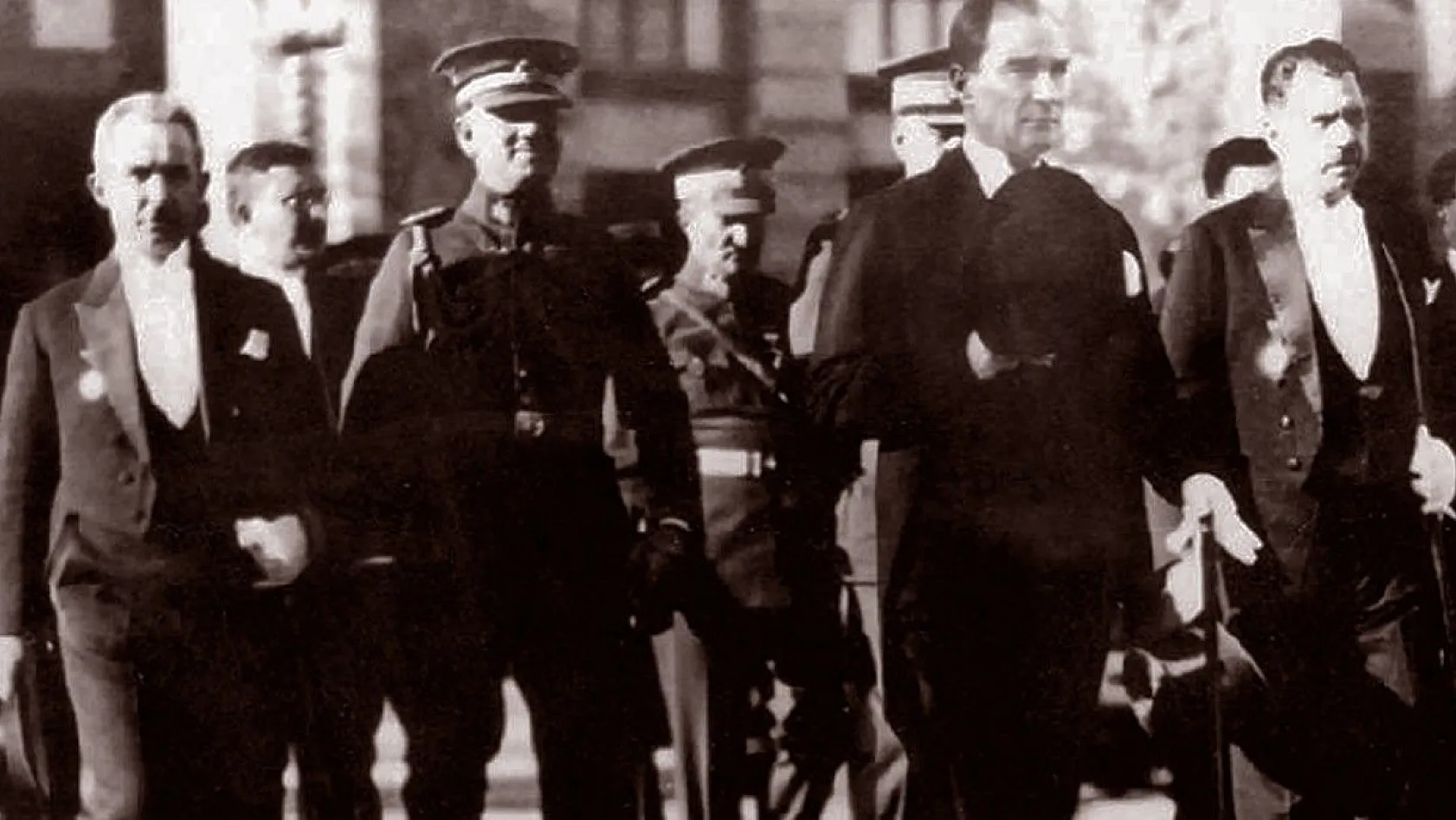 Cumhuriyetimiz 98 yaşında!