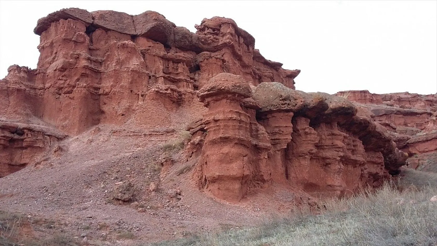 Narman Peribacaları, ziyaretçilerini büyülüyor