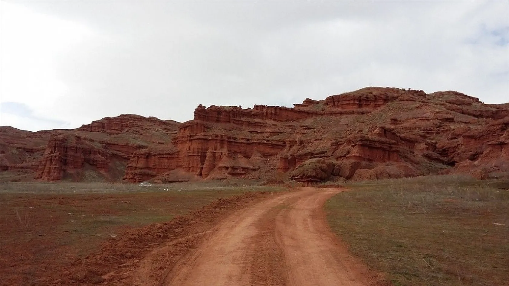 Narman Peribacaları, ziyaretçilerini büyülüyor