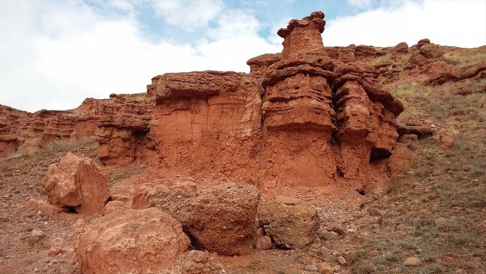 Narman Peribacaları, ziyaretçilerini büyülüyor