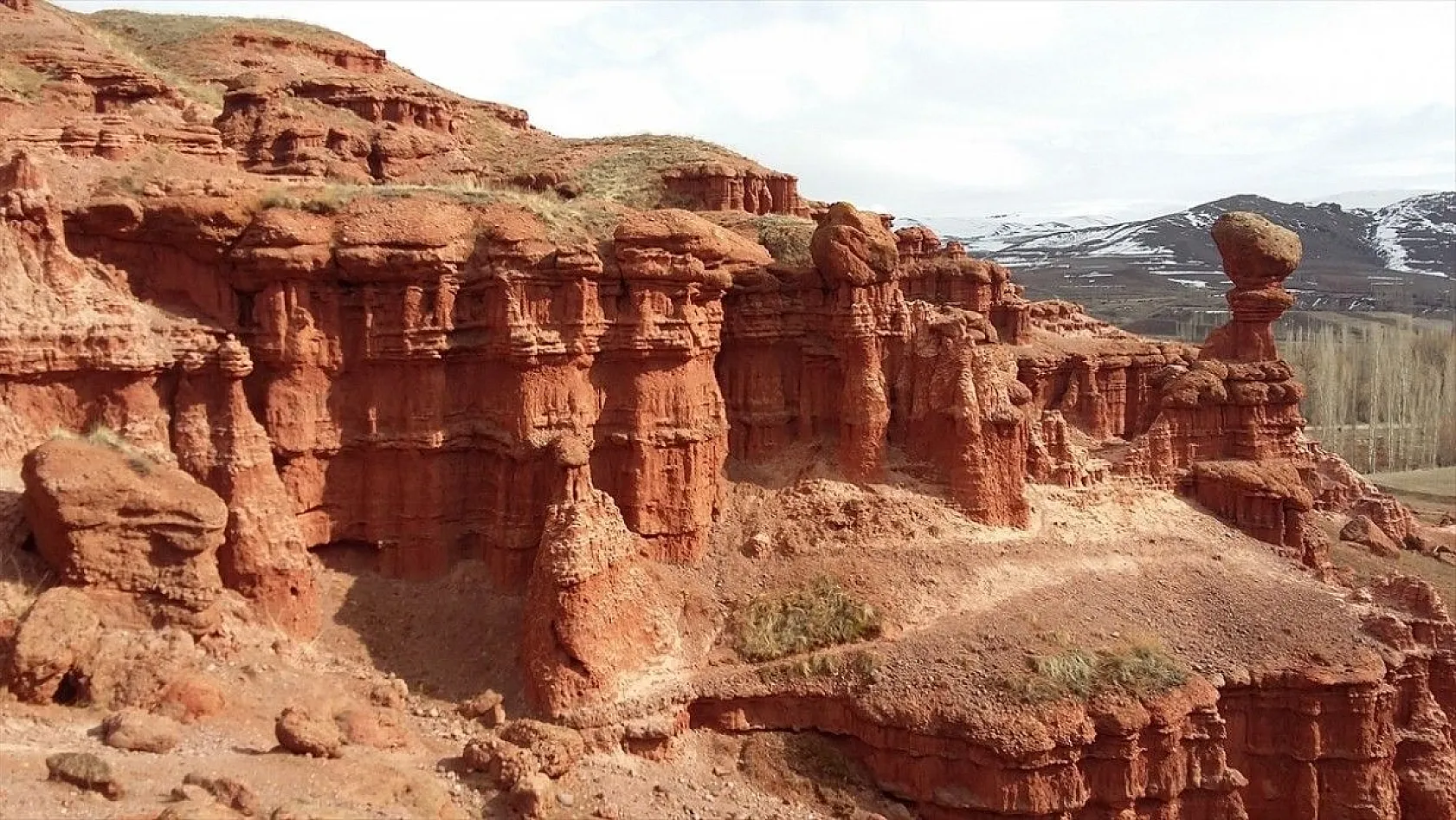 Narman Peribacaları, ziyaretçilerini büyülüyor