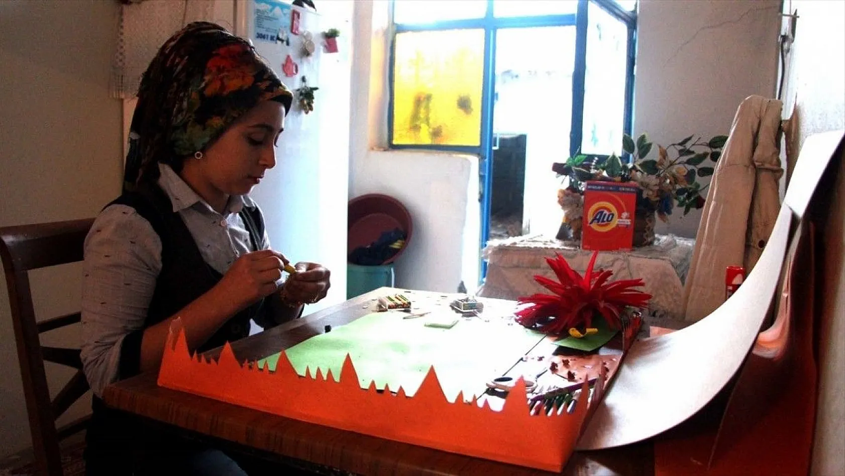 Atık malzemelerle hayallerini gerçekleştiriyorlar