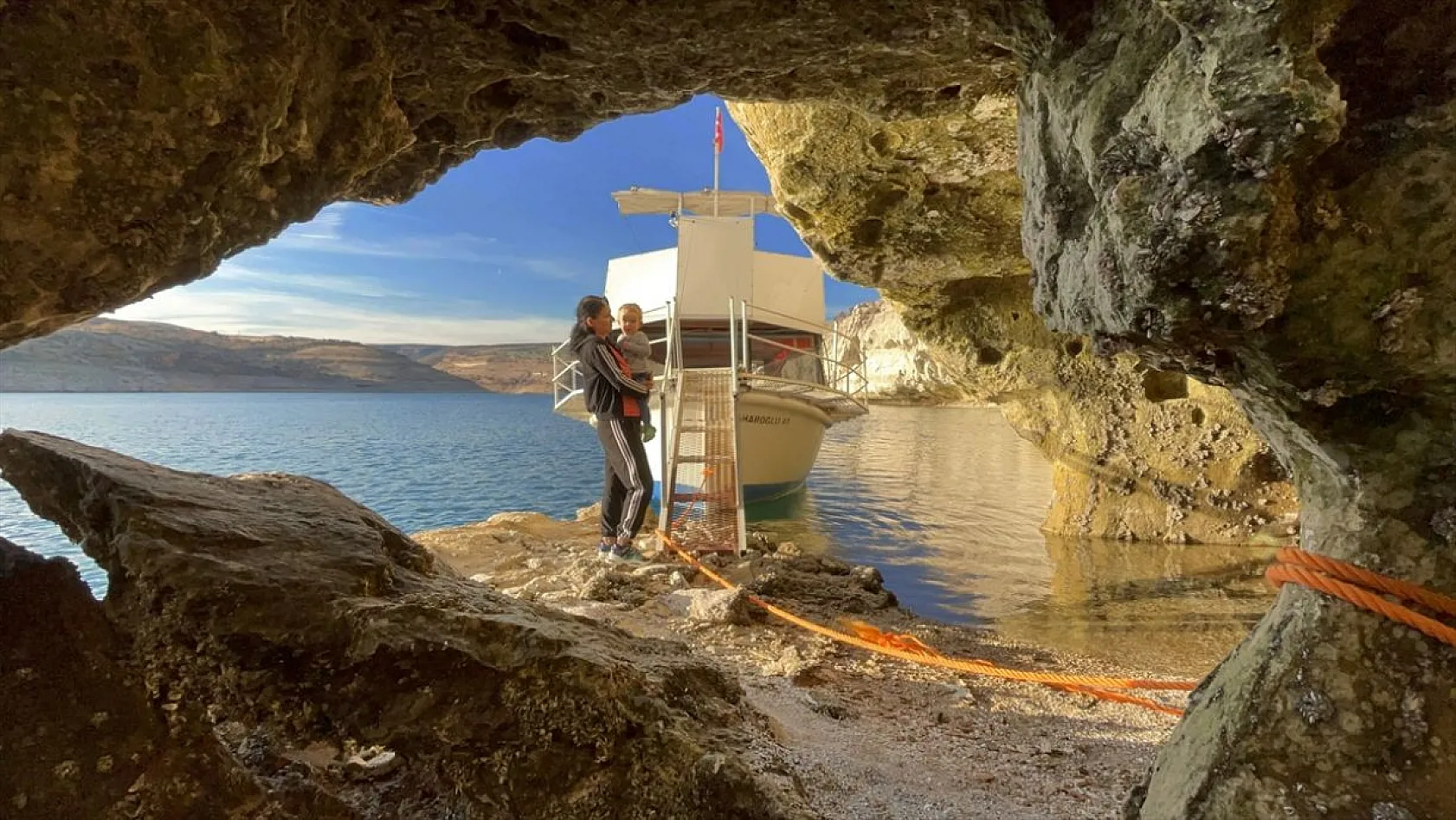 Kuraklık, Keban Barajı altındaki Hastek Kalesi'nin tüm katlarını ortaya çıkardı
