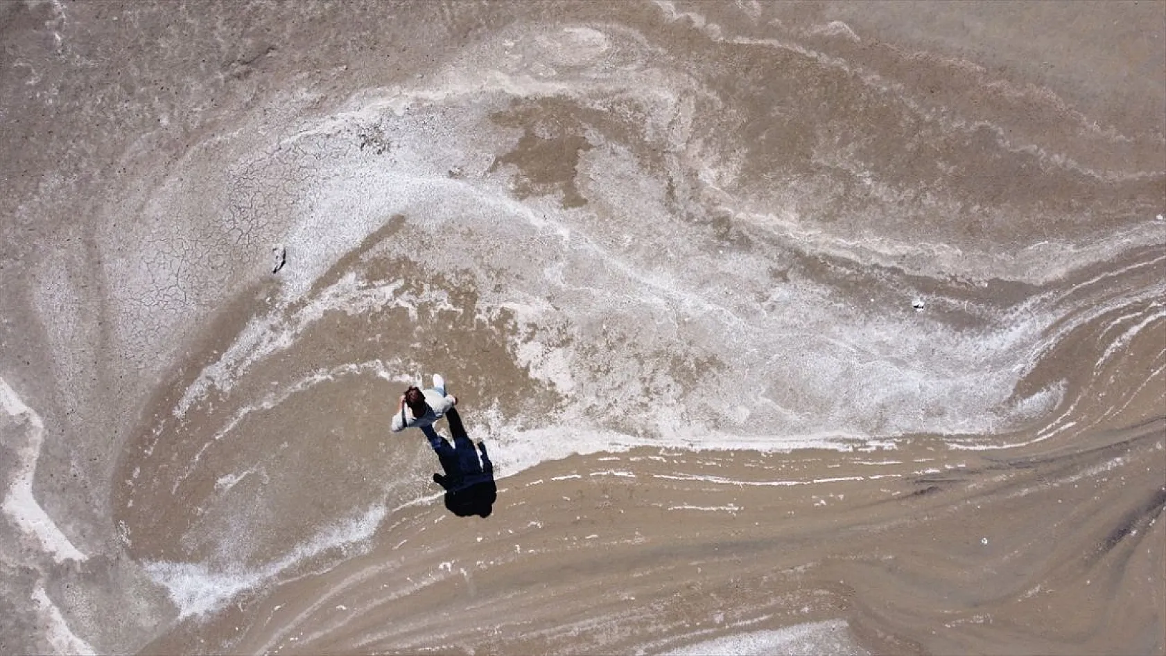 Van Gölü'ndeki çekilme sürüyor