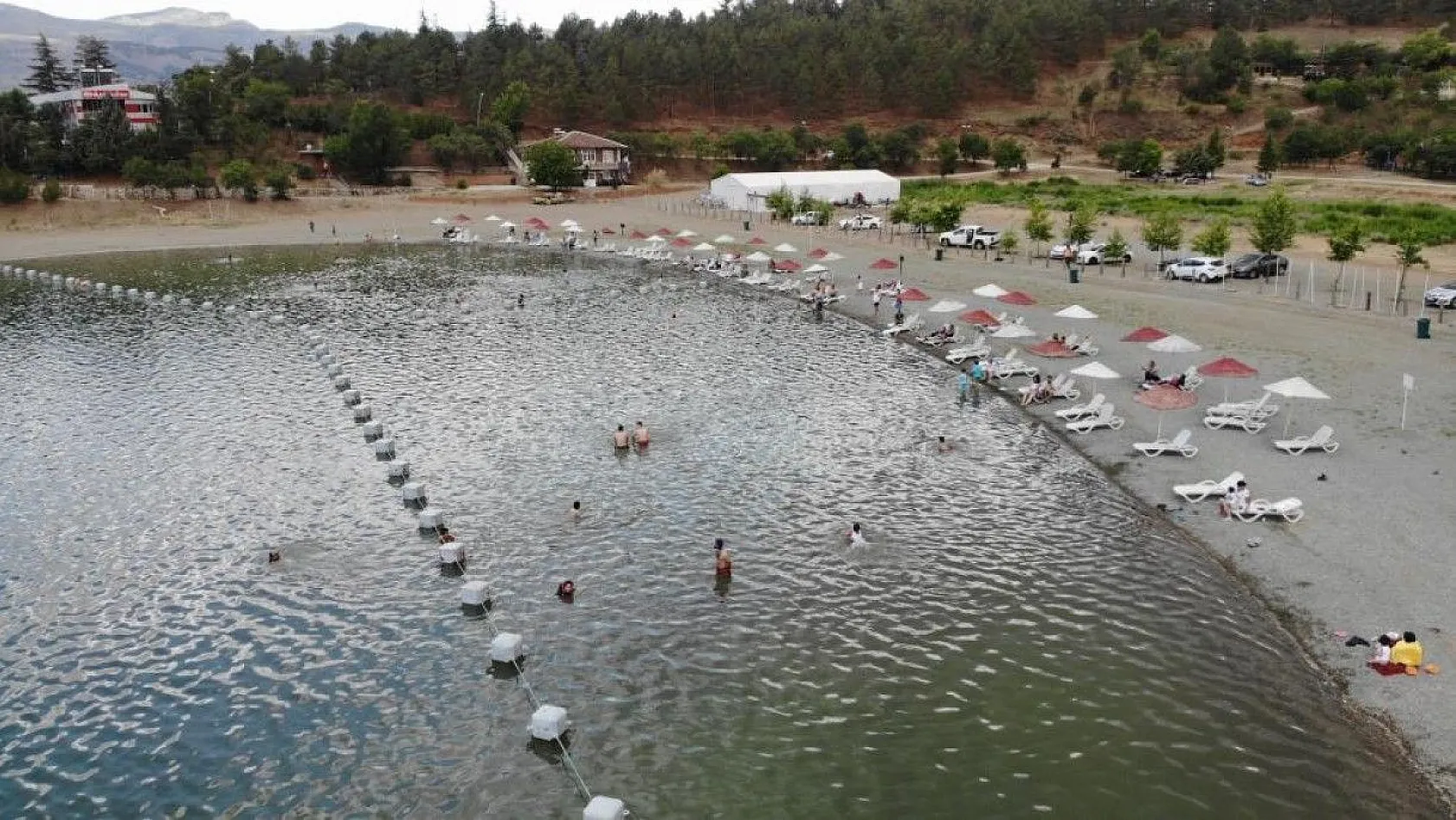 Doğunun gizli denizi Hazar Gölü, misafirlerini ağırlamaya başladı