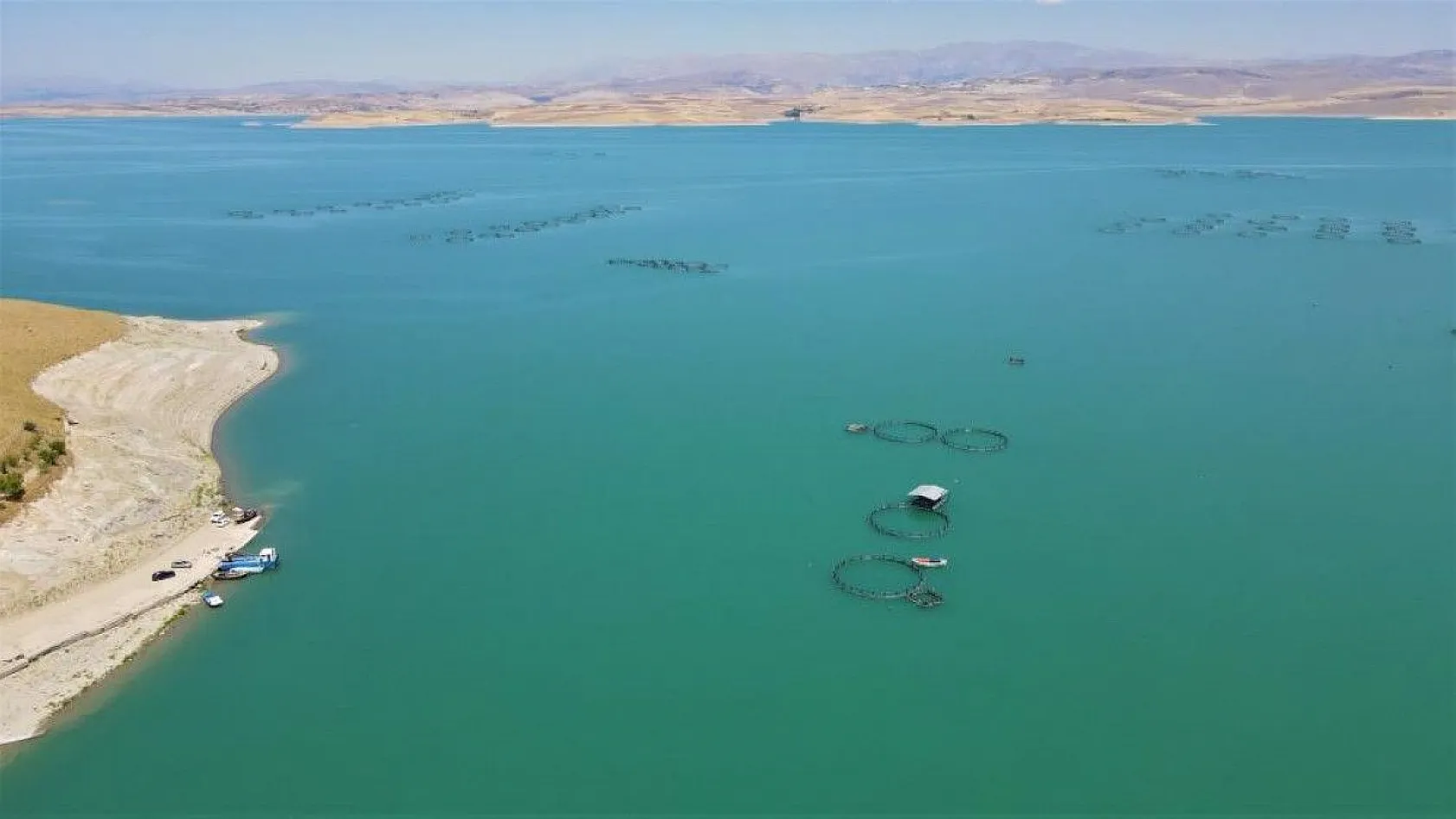 Yarımada olan Elazığ, dalış tutuklarının dikkatini çekiyor