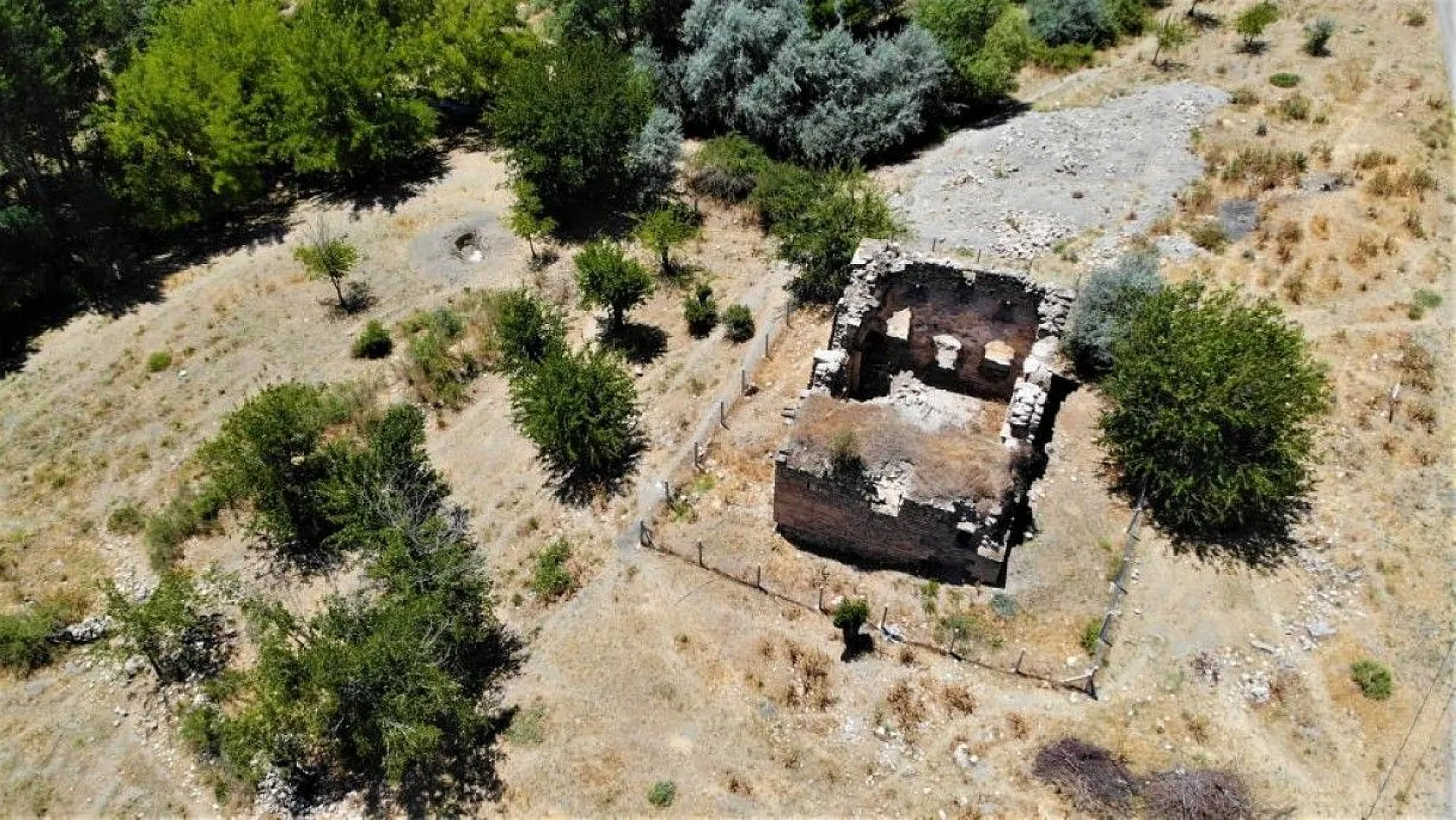 Bu köy, dünyanın dört bir yanından turist ağırlıyor