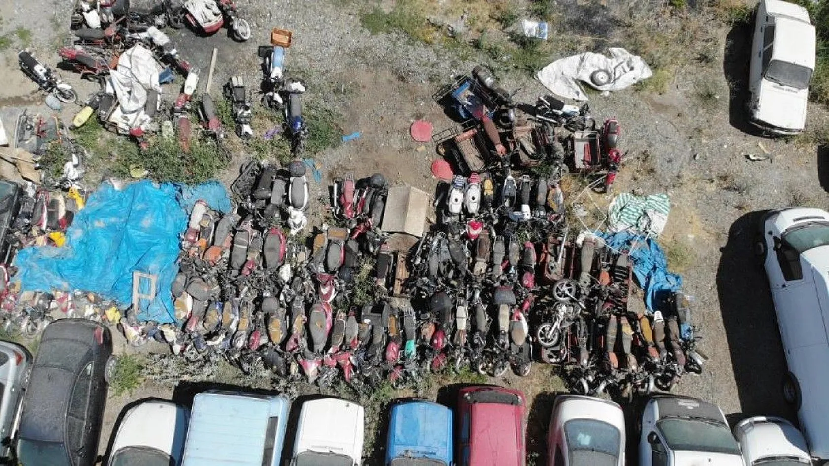 Elazığ'da araç mezarlığı, 60 milyonluk servet çürüyor