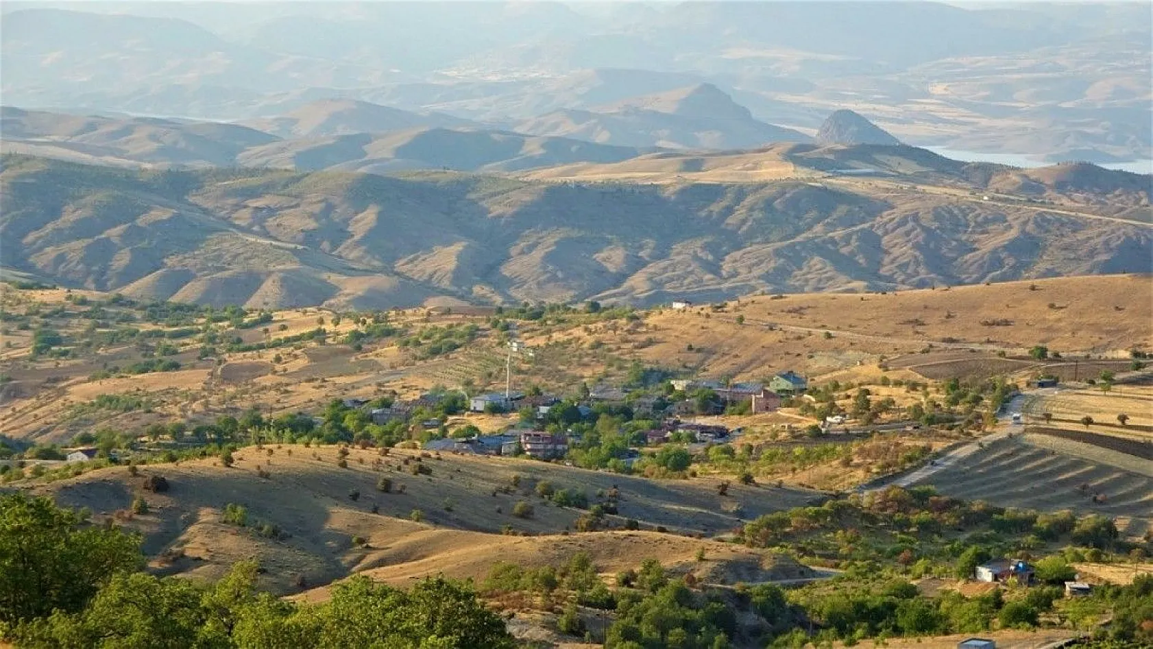 Atıl durumdaki okulu onararak müzeye çevirdiler