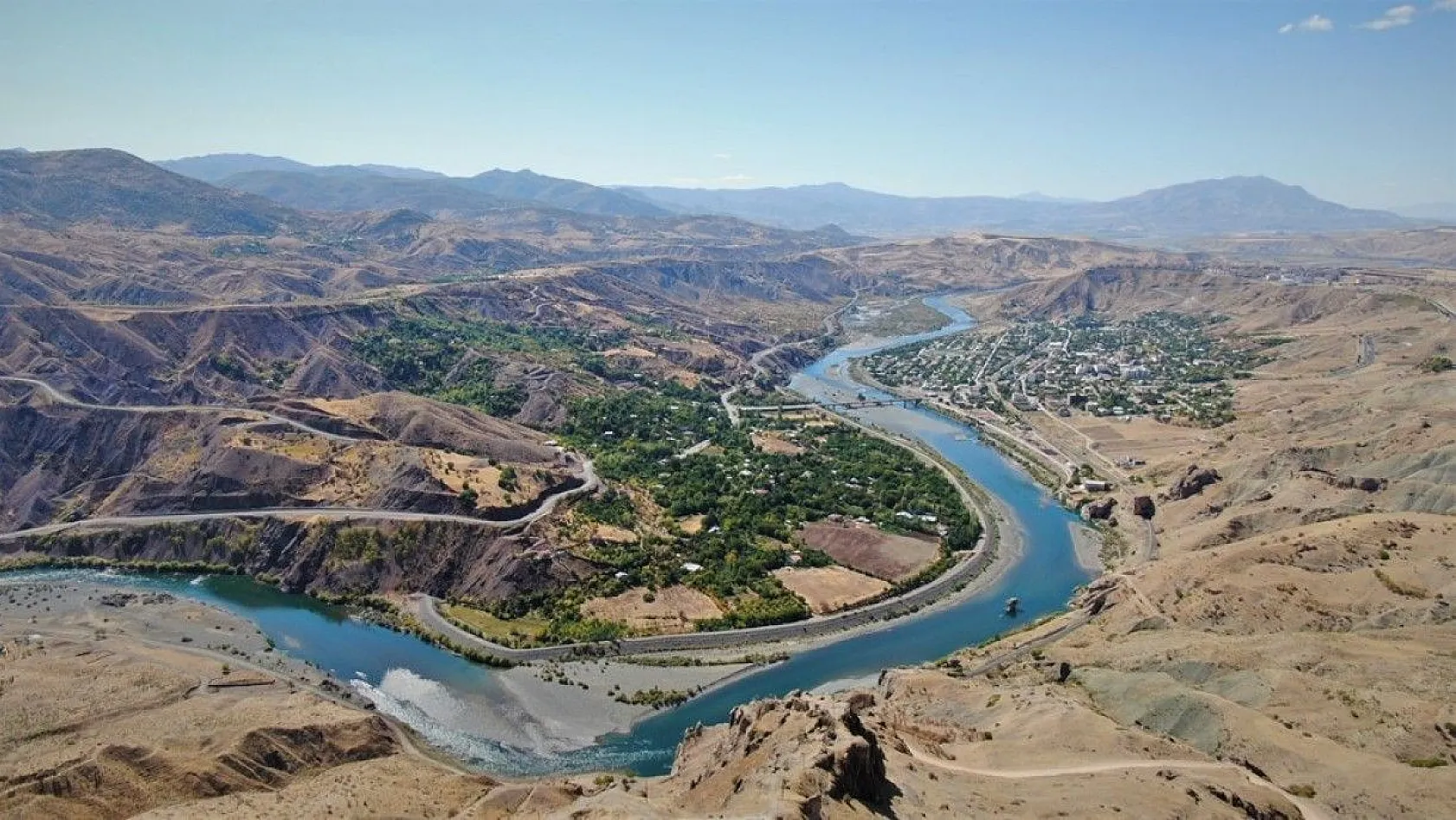 3 bin yıllık taş kitabe ilk günkü ihtişamını koruyor