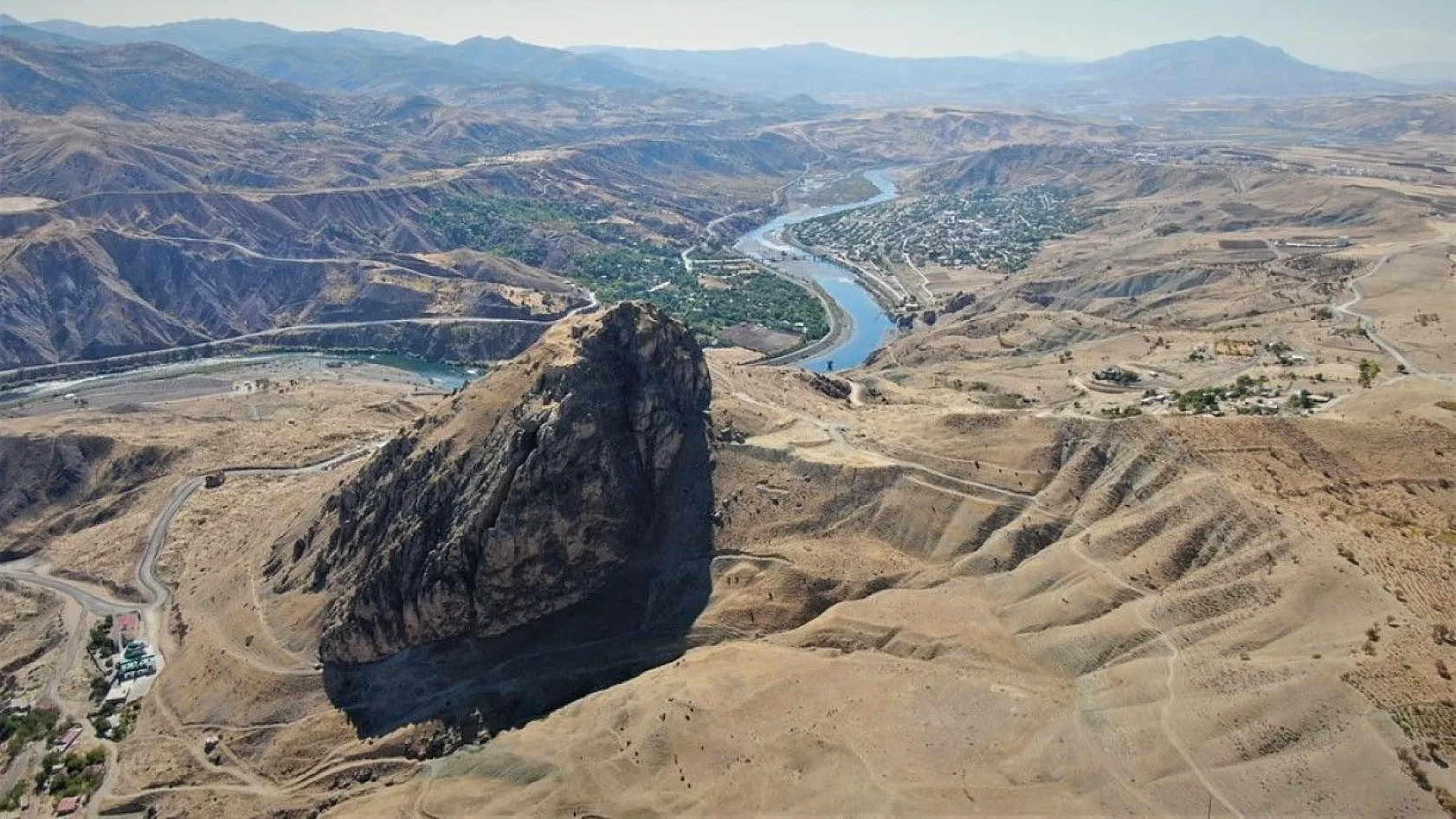 3 bin yıllık taş kitabe ilk günkü ihtişamını koruyor